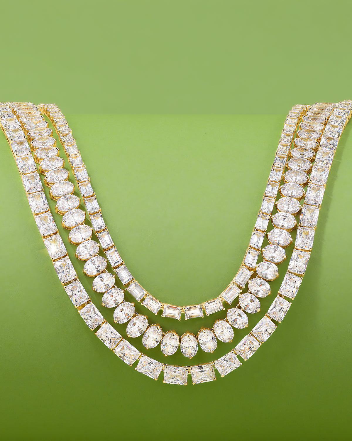 Tennis necklace with diamond