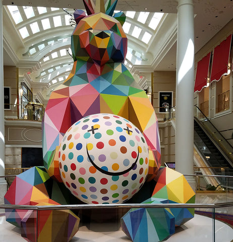 Statute of bear in geometric shapes in the entrance of the Wynn in Las Vegas featured in a blog post by Jackie Vujcich of Colorado Creations Quilting