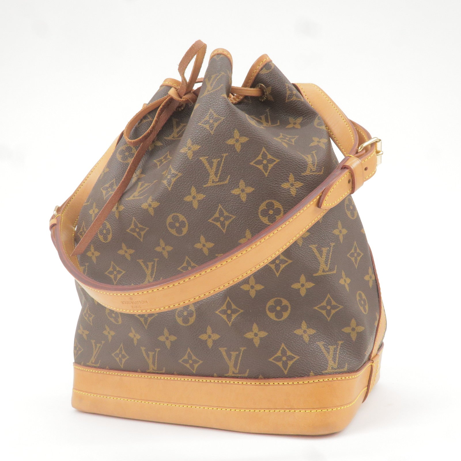 LOUIS VUITTON Monogram Canvas Noe Large Shoulder Bag