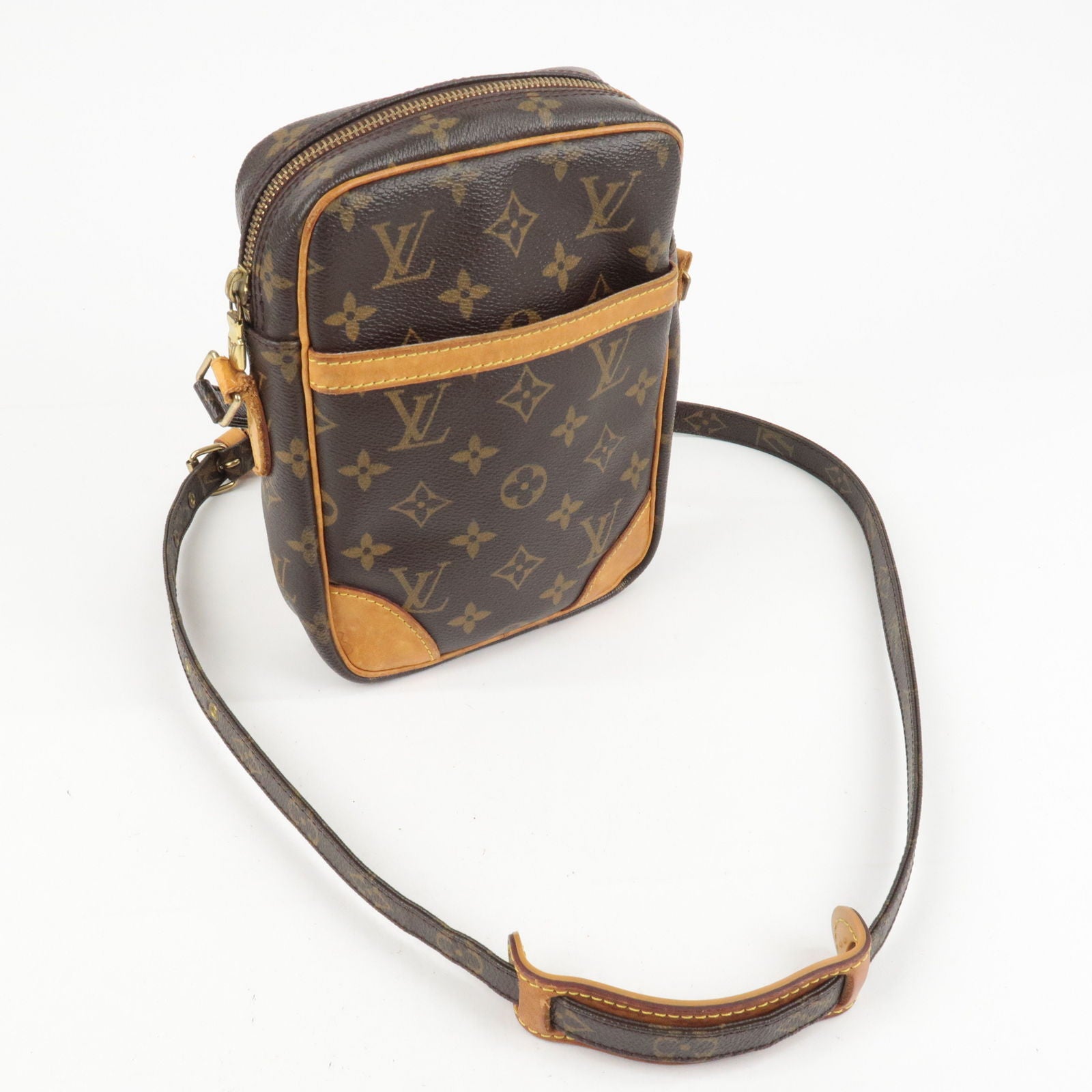Pre-Owned Louis Vuitton Shoulder Bag Epi Supreme Danube PM
