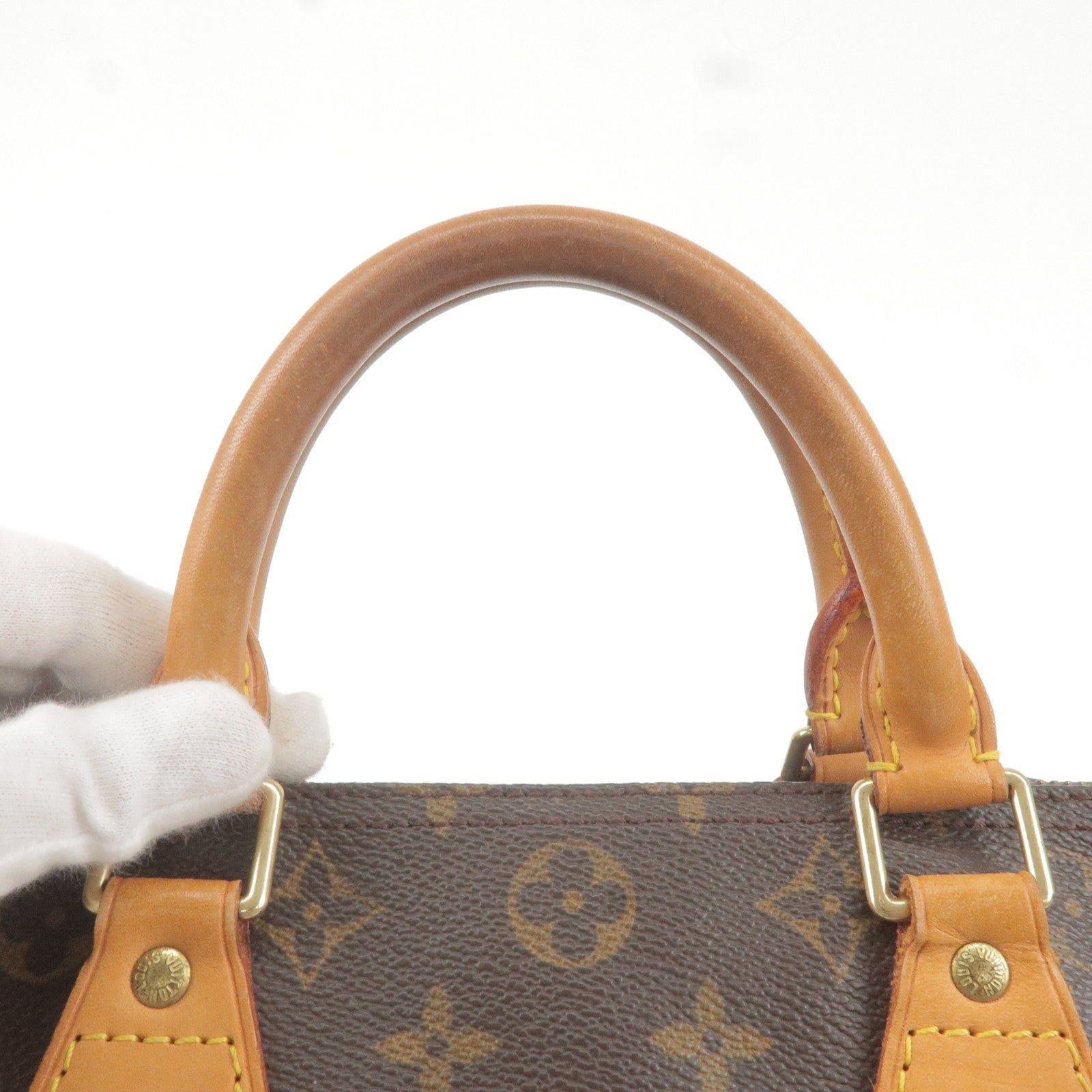 Louis Vuitton Pallas BB  Louis vuitton handbags, Vintage louis vuitton  handbags, Handbags michael kors