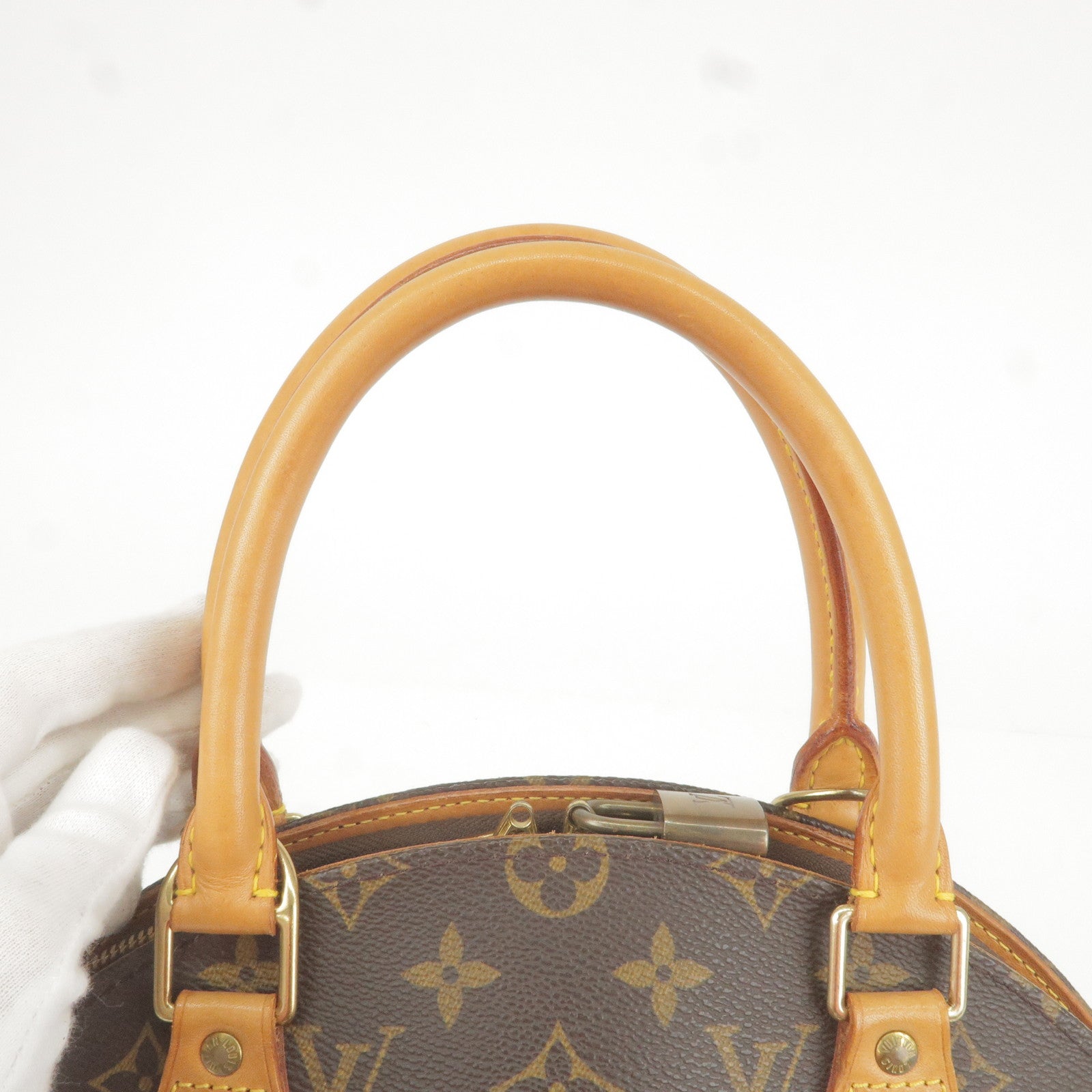 Vuitton Sac Chasse  Fashion, Kendall jenner style, Jenner style