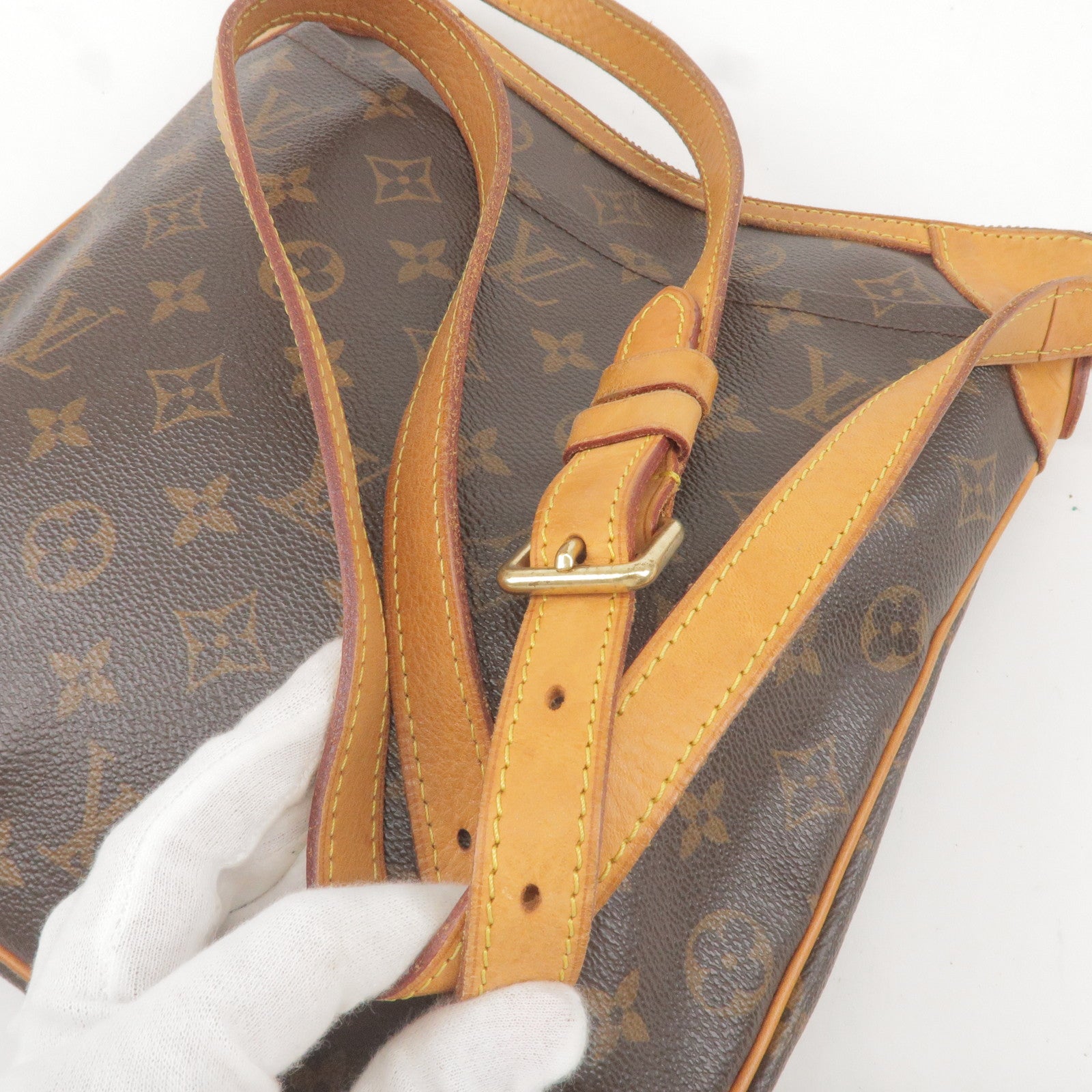 Louis Vuitton Bergamo MM Bag Review 