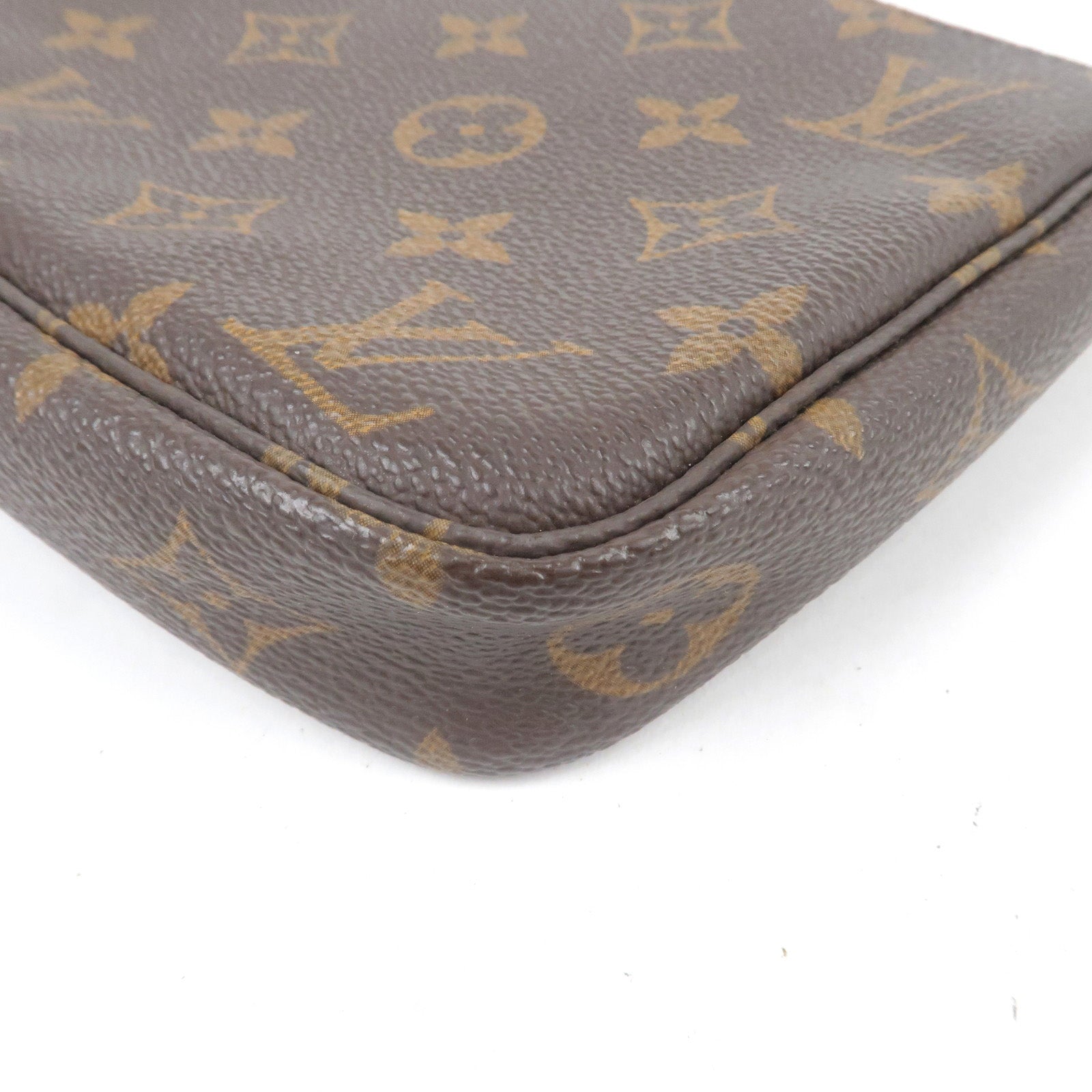 LOUIS VUITTON Blooming Flowers Pochette Monogram Canvas Chain Crossbod