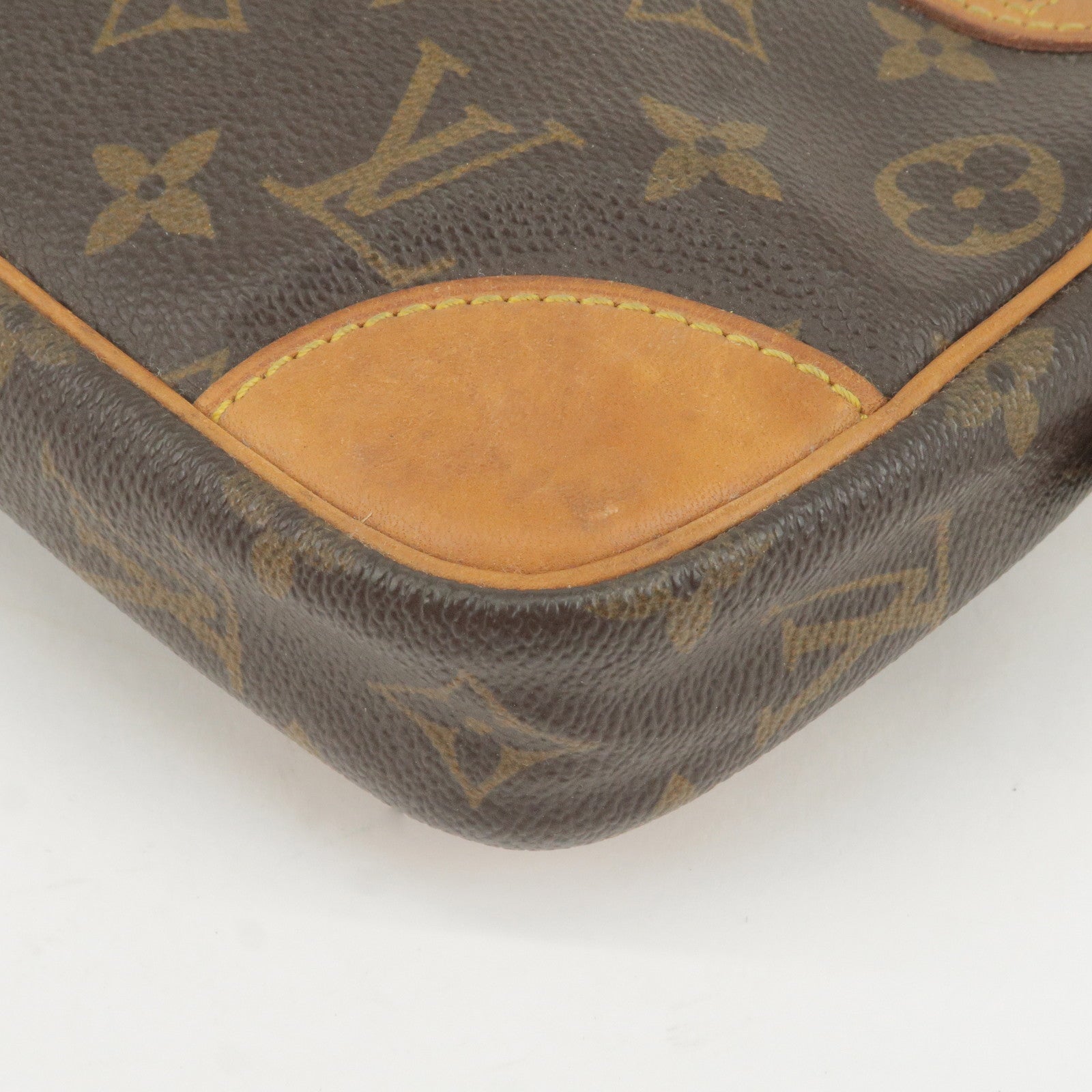 Louis-Vuitton-Monogram-Marly-Dragonne-GM-Clutch-Bag-M51825 – dct