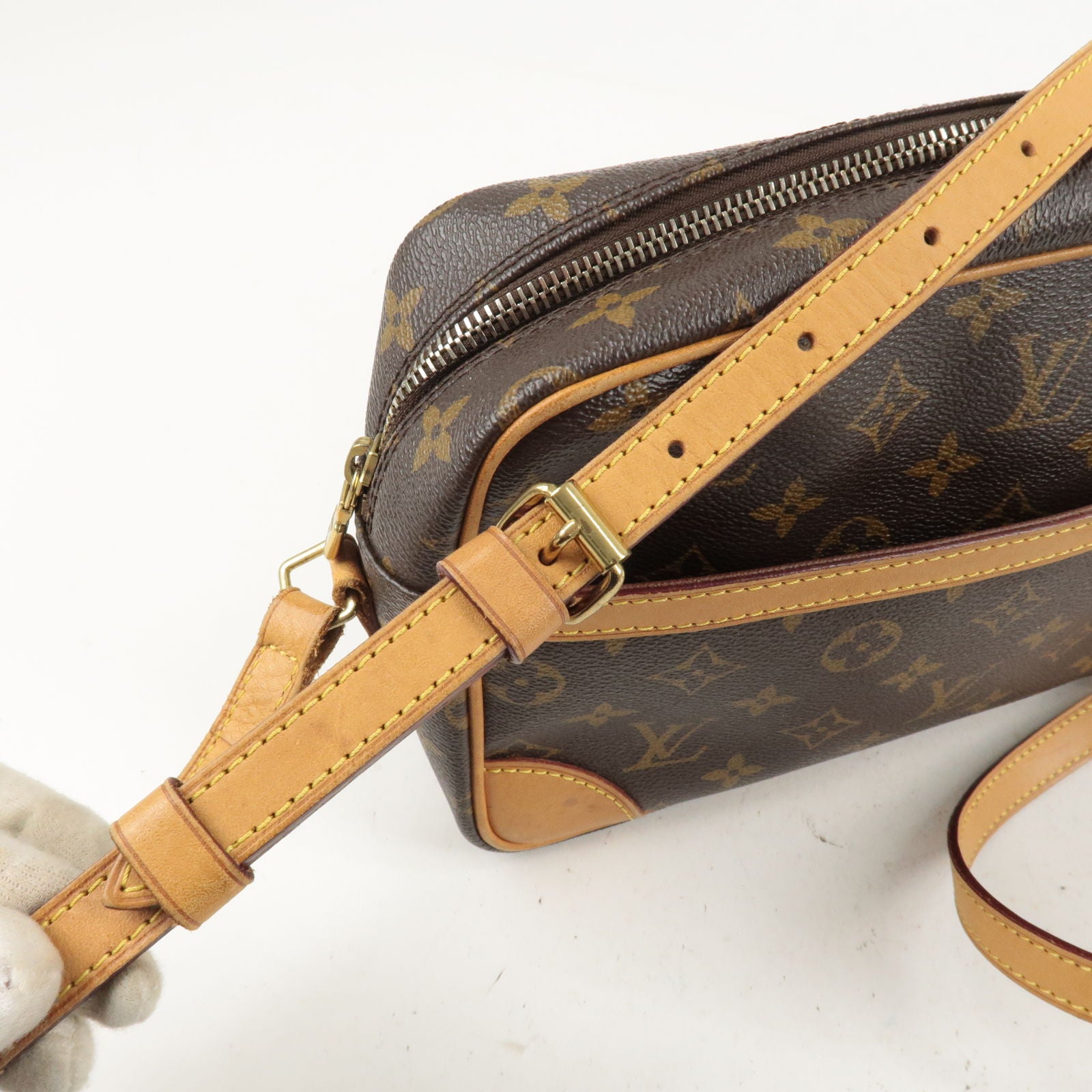 Louis Vuitton 2010 Pre-owned Monogram Chain Shoulder Bag