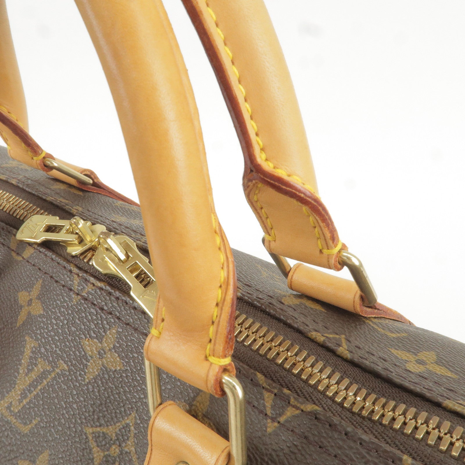 If youre looking to add more to your belt bag collection, Louis Vuitton  Keepall Handbag 395134