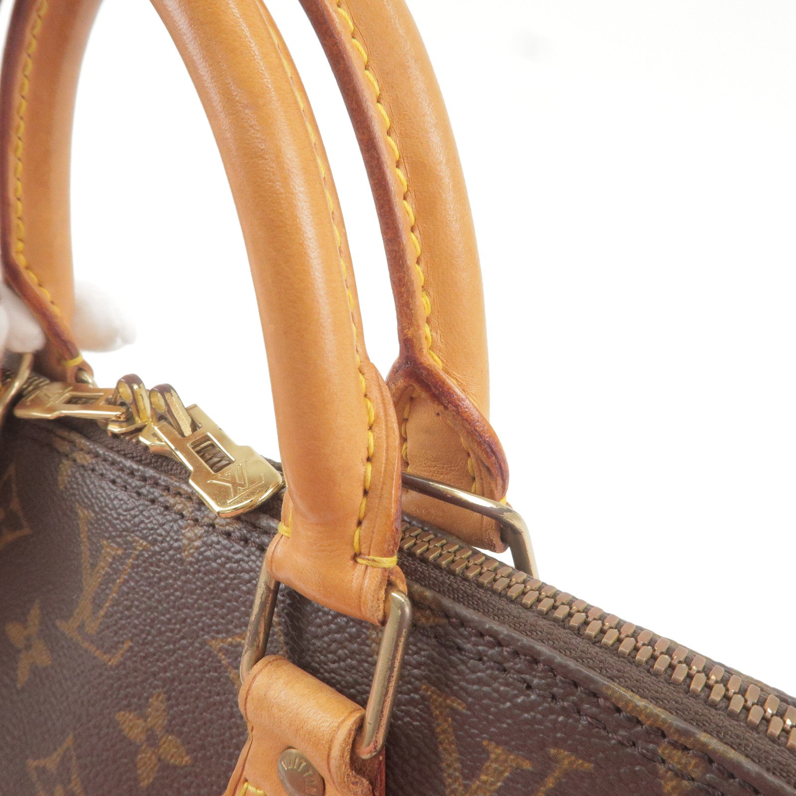 Louis Vuitton Buci Epi Grained Leather Shoulder Bag