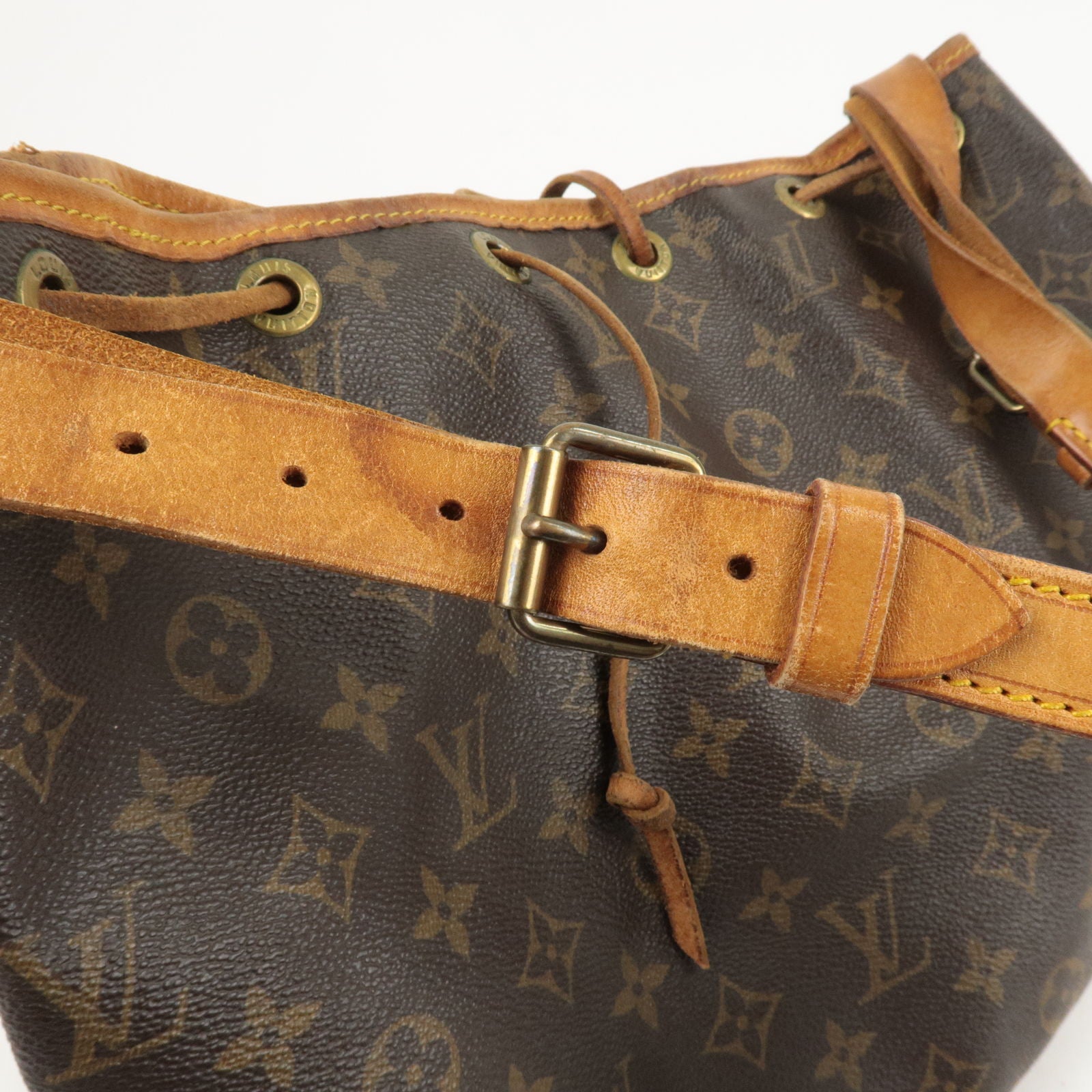 Louis Vuitton, Bags, Louis Vuitton Authentic Vintage Monogram Sac  Bandouliere