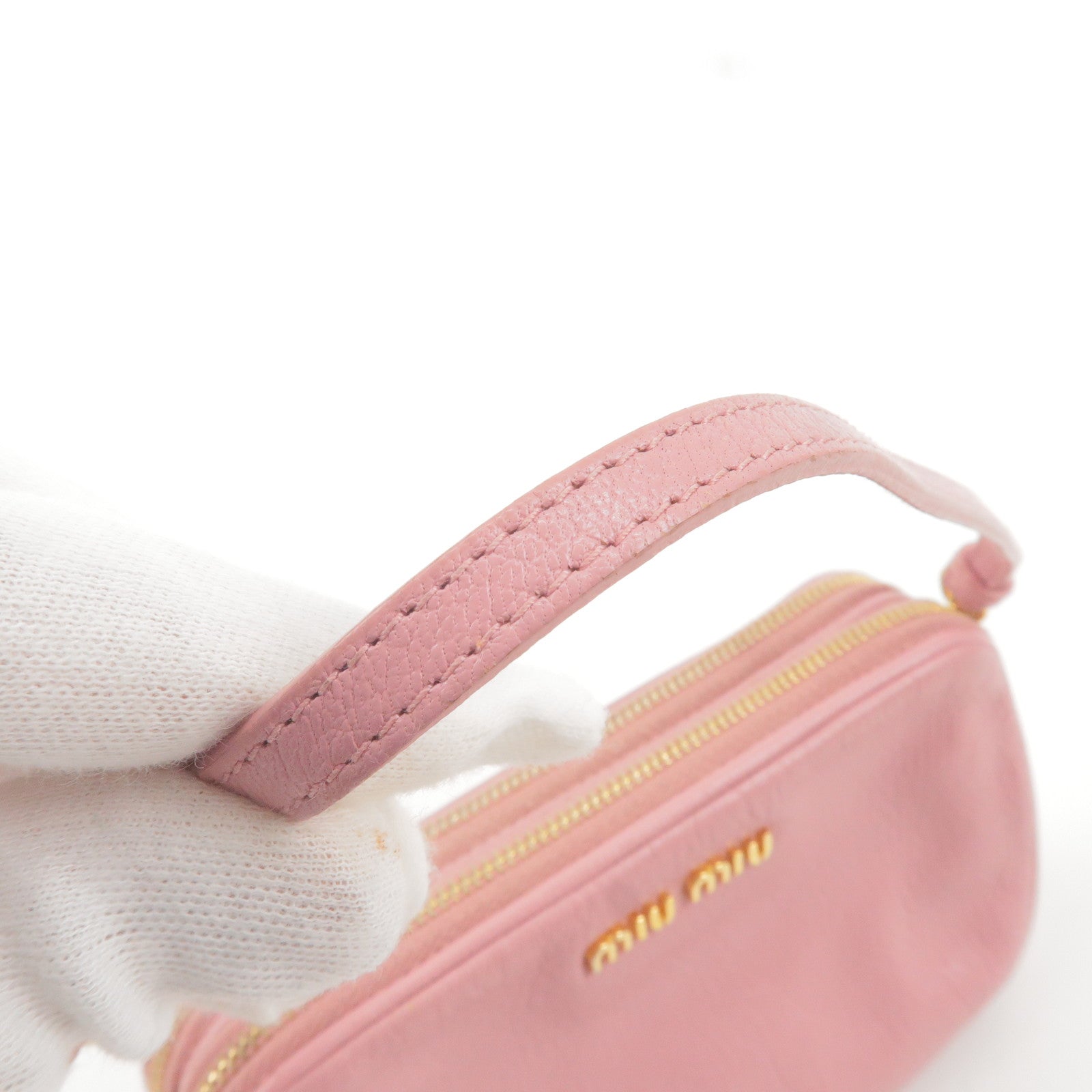 Miu Miu // Pink Leather Matelassé Shoulder Bag – VSP Consignment