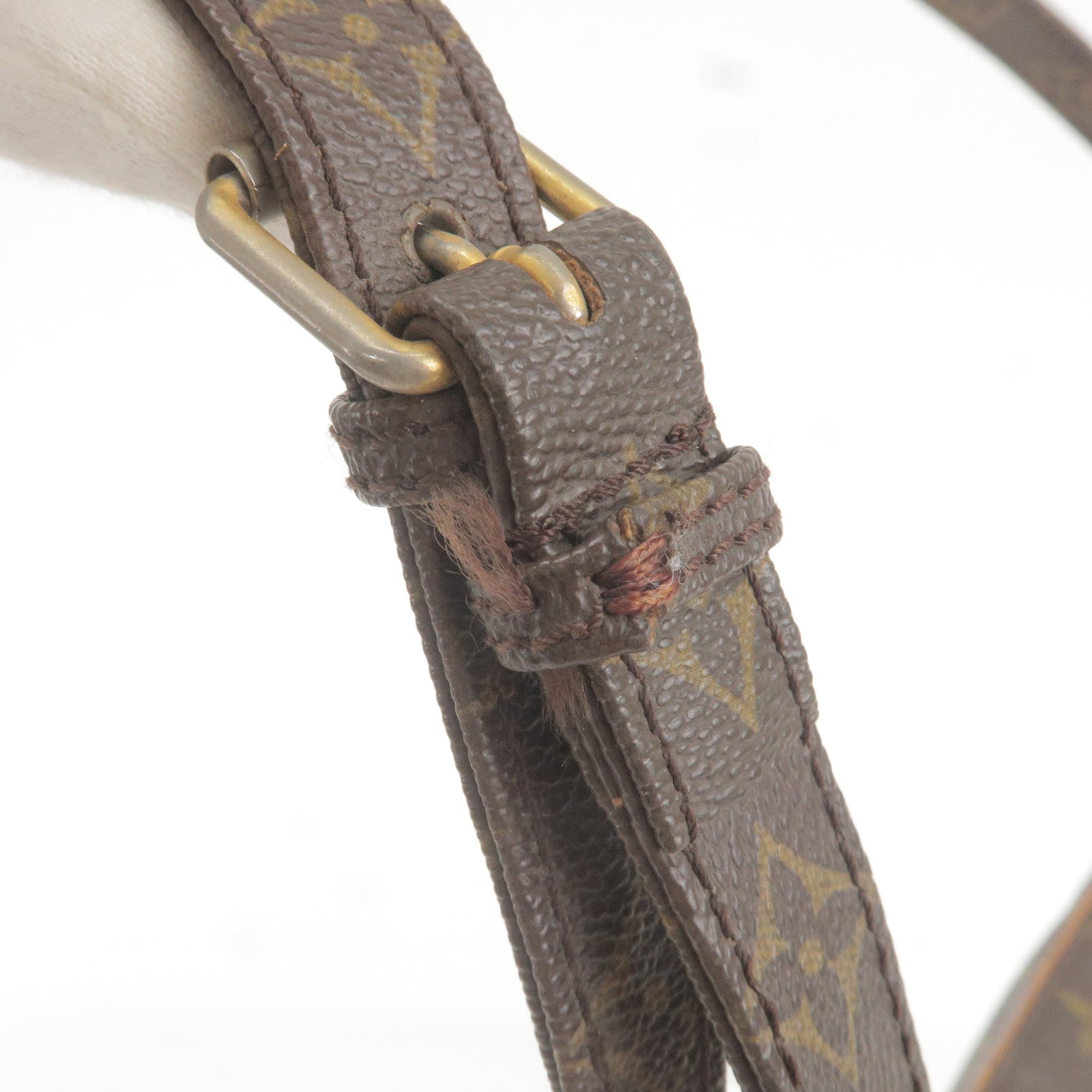 Sold at Auction: Louis Vuitton Mens Belt