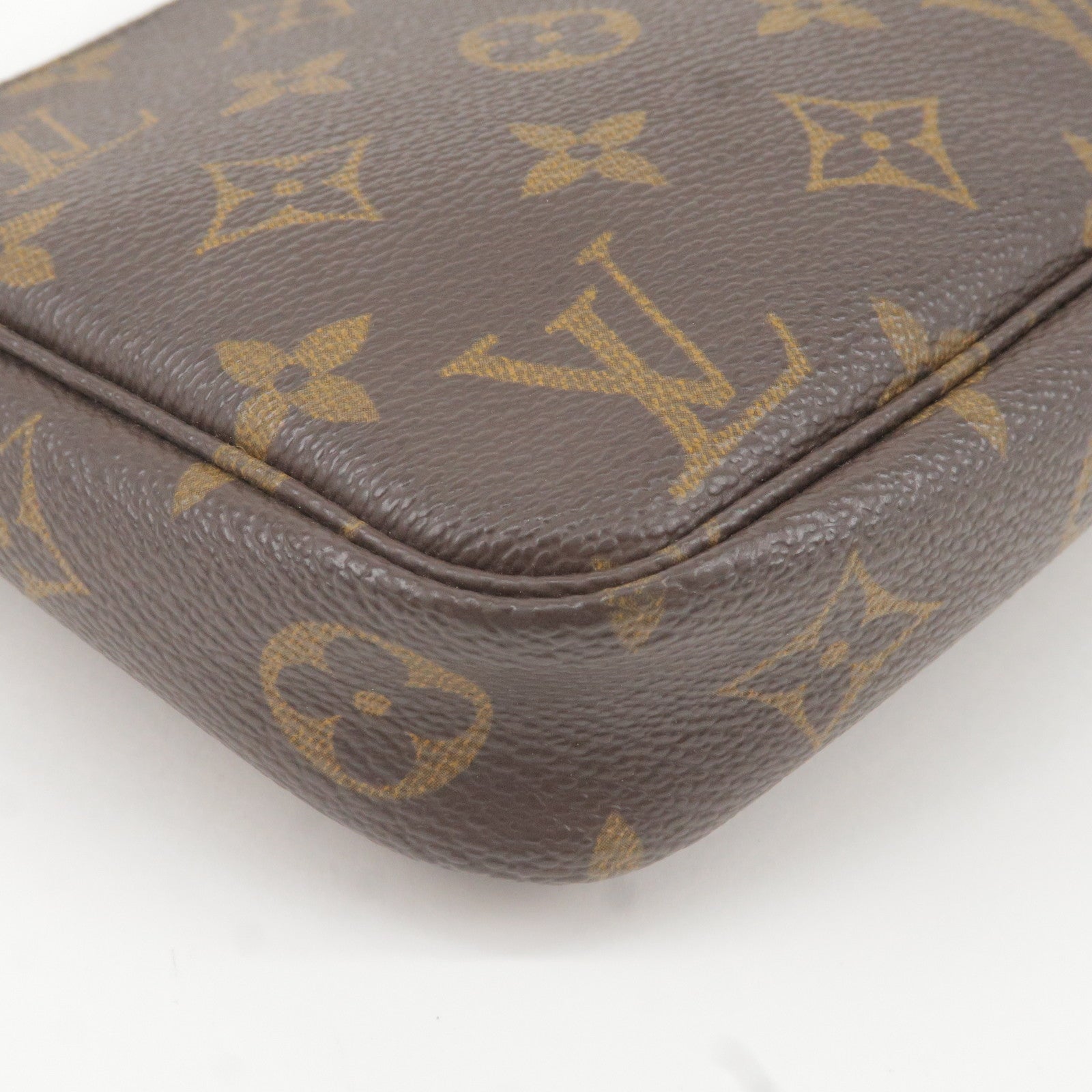 VINTAGE LOUIS VUITTON MESSENGER MONOGRAM AMERICA'S CUP BAG HANDBAG