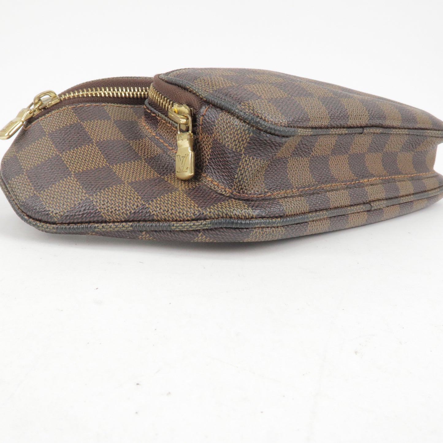 N51172 – Jurnee Smollett in Louis Vuitton - Louis - Bam - Bag