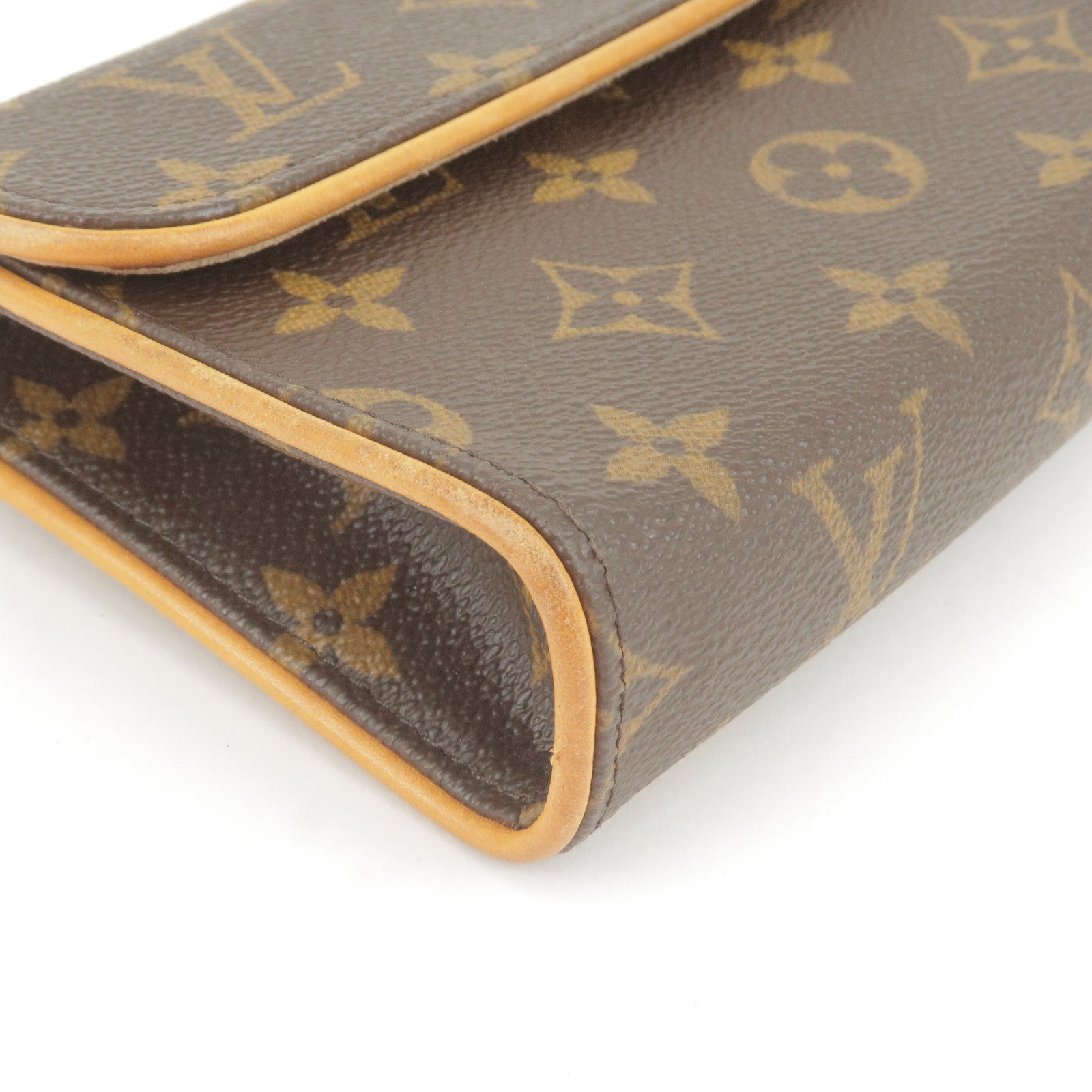 Louis Vuitton Monogram Coated Canvas and Leather Millionaire Sunglasses Keychain Gold Hardware (Like New), Womens Handbag