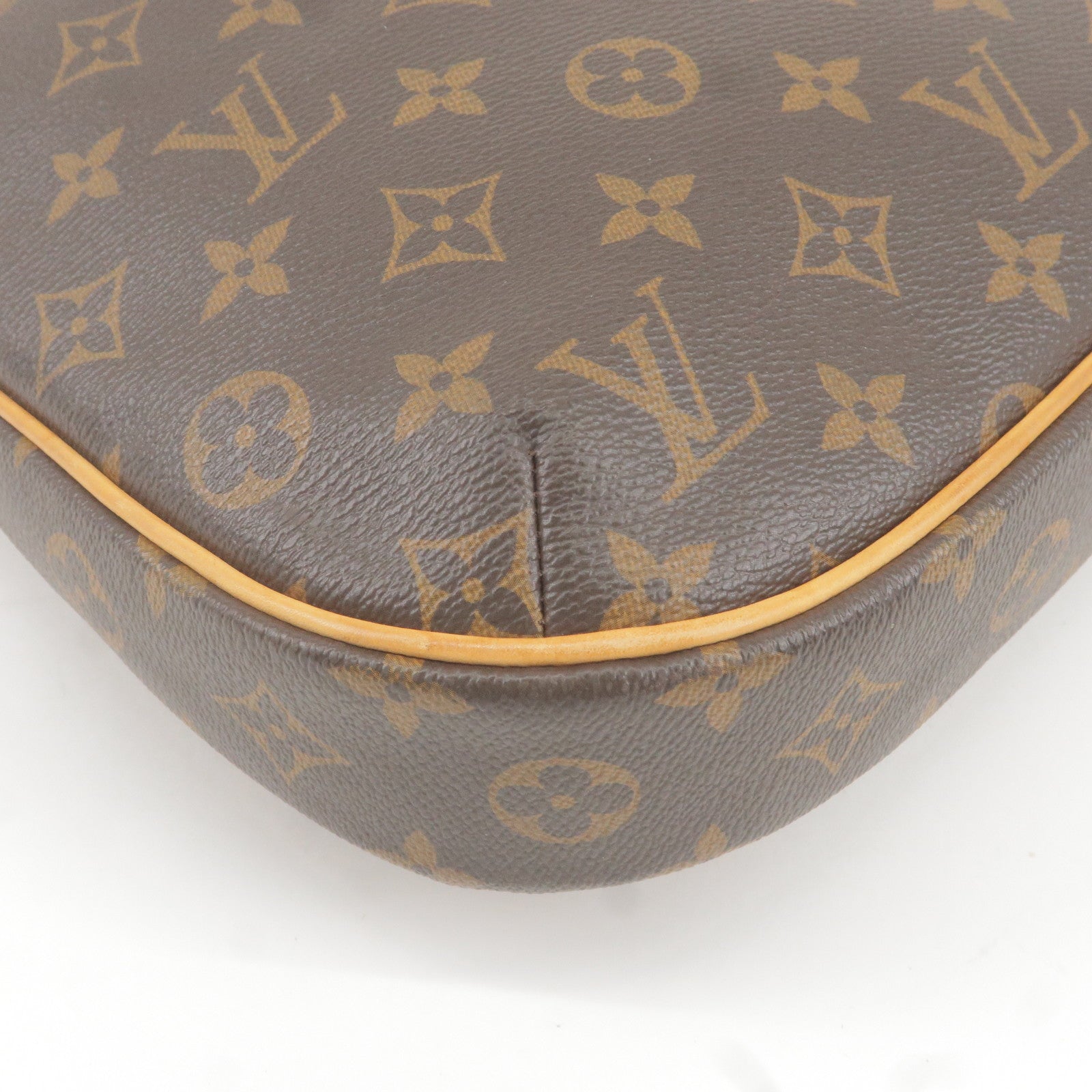 Louis Vuitton, Bags, Louis Vuitton Suhali Lingenieux Pm