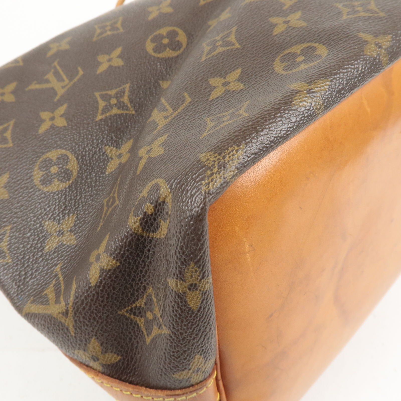 Louis Vuitton 2015 Pre-owned Vernis Debossed Monogram Alma Bb Handbag - Brown
