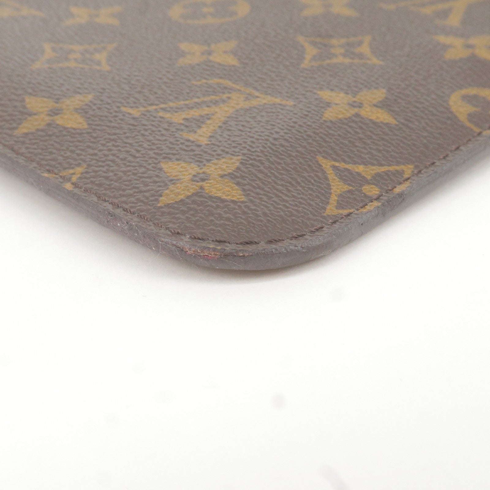 Jasmine Salt + Louis Vuitton Neverfull