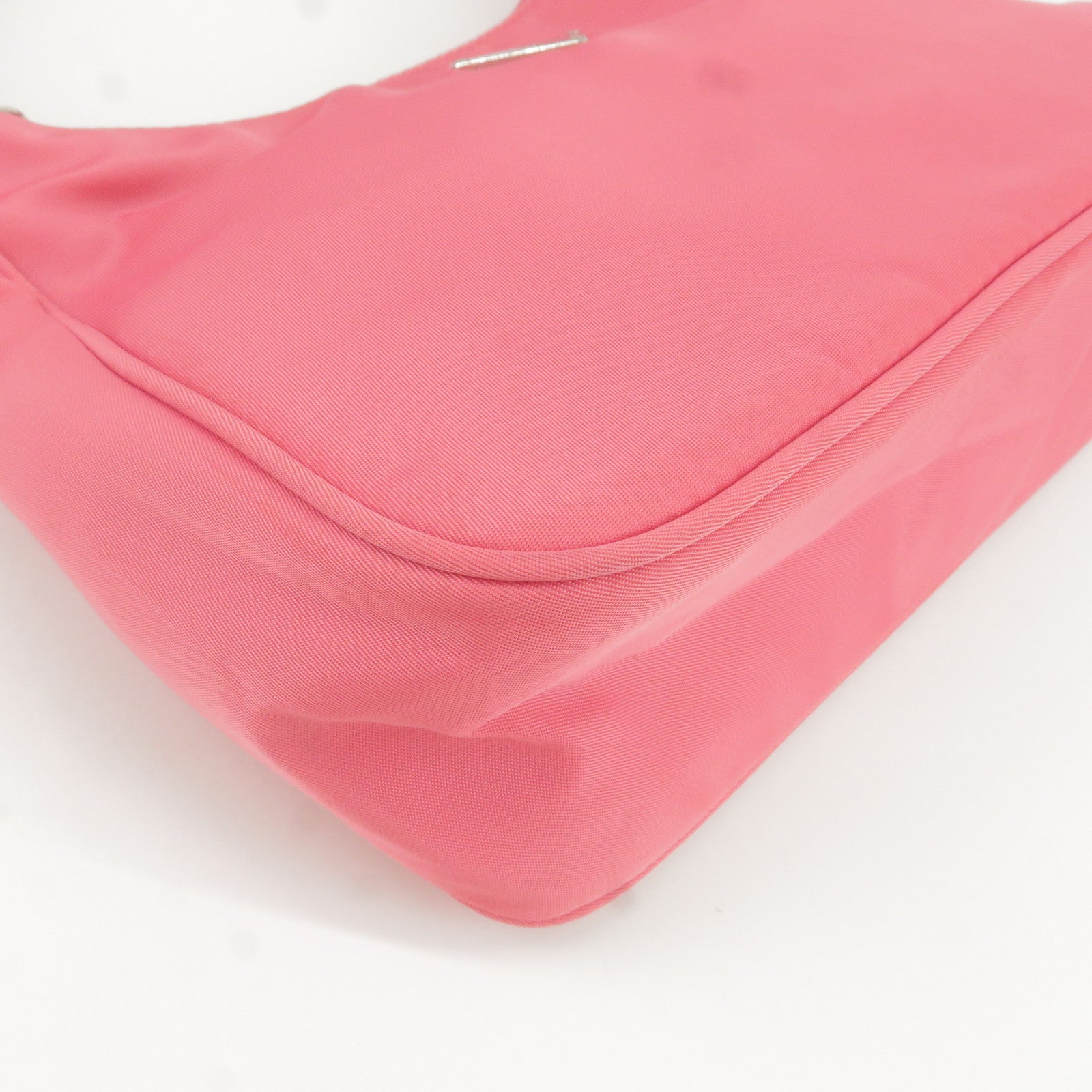 Irrigatie Schuldig Onbepaald Hand - Purse - PRADA - Canvas - Pouch - neck dress - print tie - Bag - Logo  - Prada and adidas upcoming collaboration - Nylon - MV519 – Prada lips -  Pink