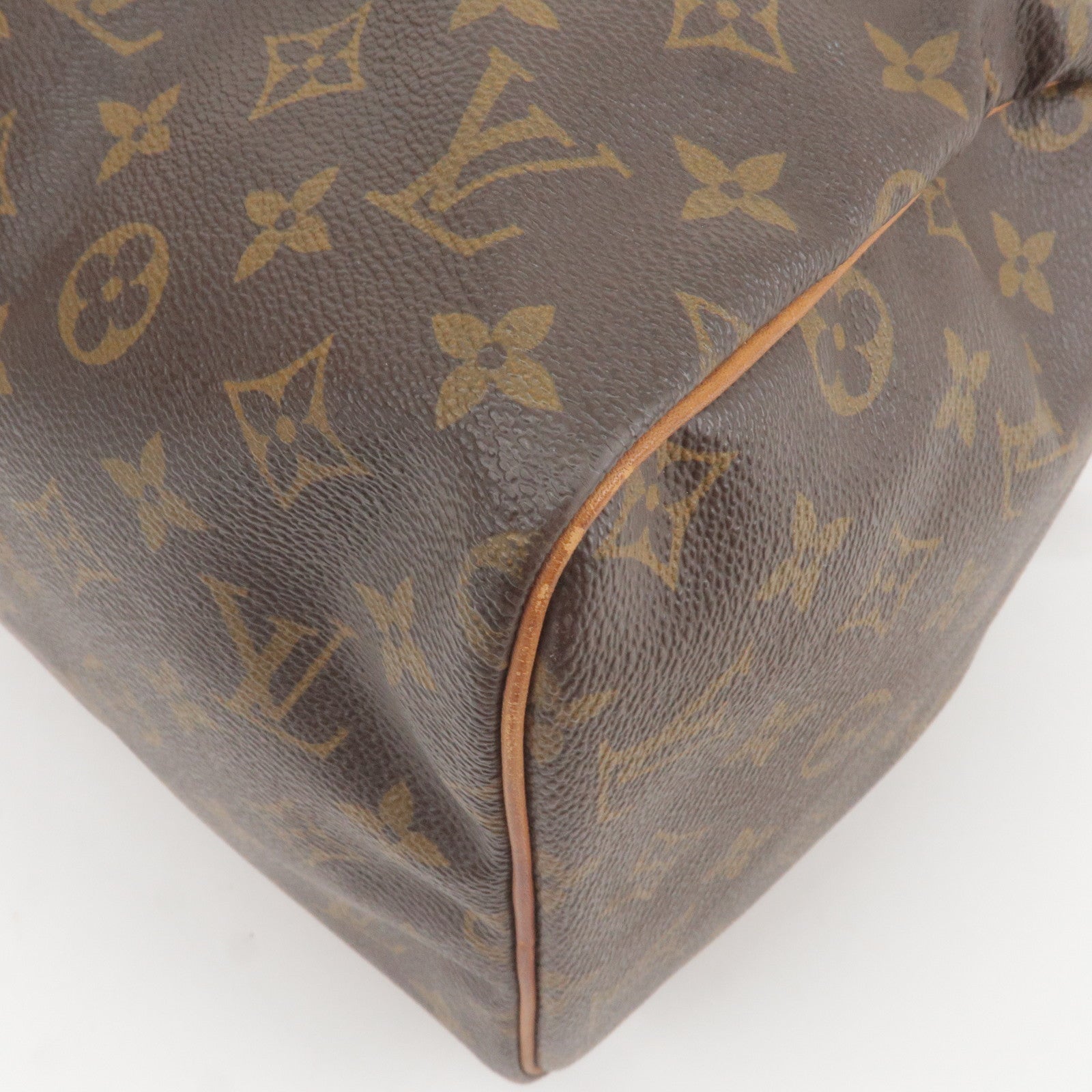 Splendid Louis Vuitton Alma bag in monogram canvas and natural