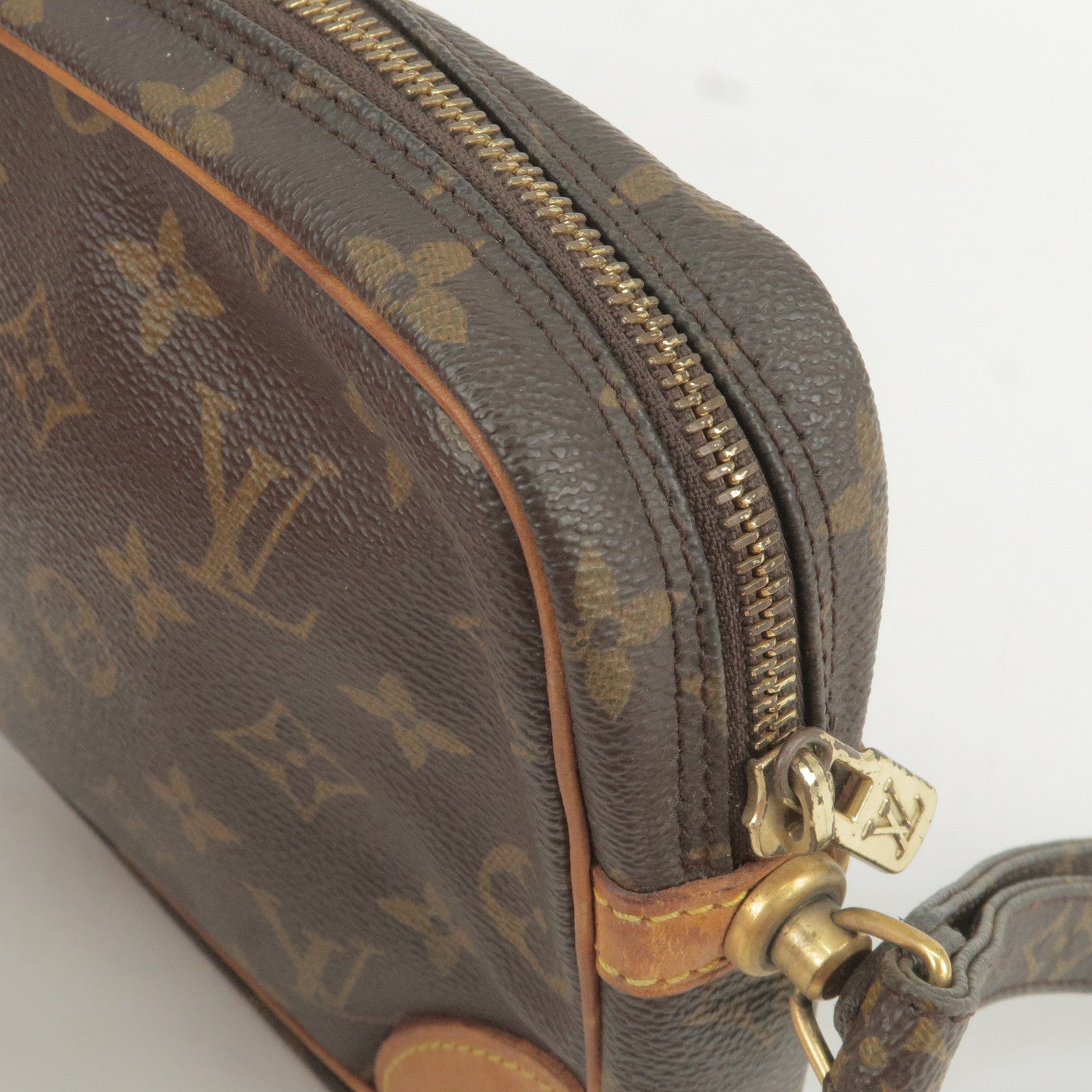 LOUIS VUITTON Monogram Marly Dragonne GM Clutch Bag M51825 LV Auth am4804  Cloth ref.1012304 - Joli Closet