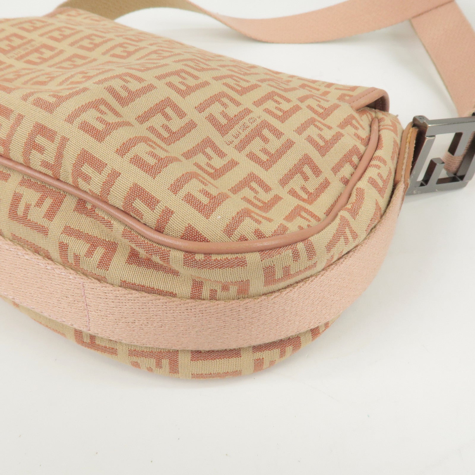 Fendi Pre-owned Kan I Shoulder Bag - Pink