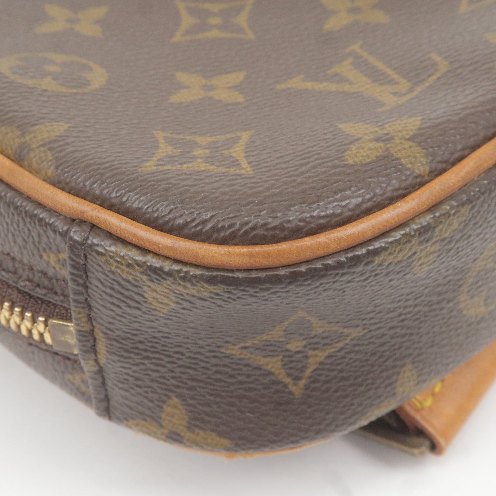 louis-vuitton Boite Chapeau Souple PM Crossbody barely used excellent  condition