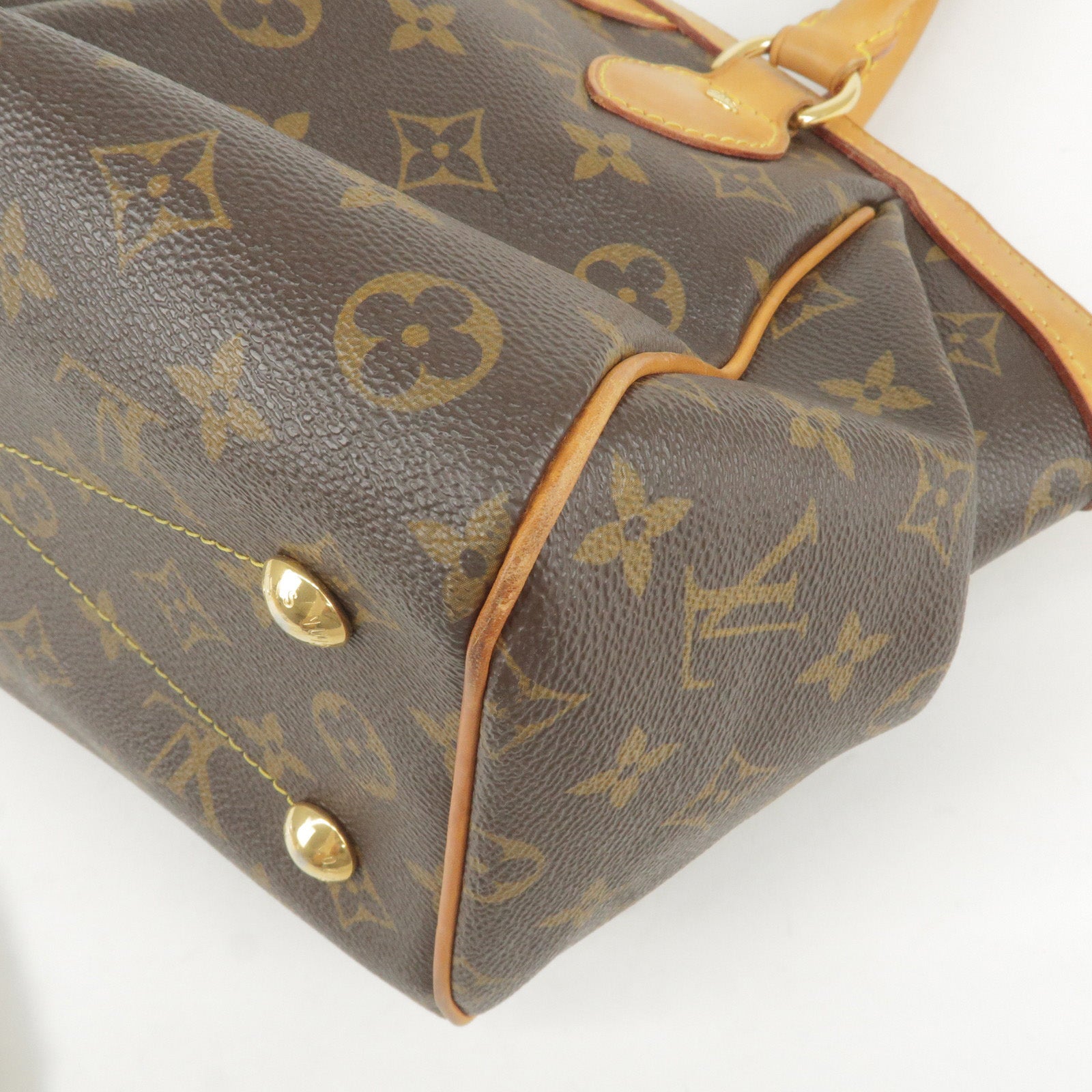 LOUIS VUITTON Crafty Toiletry 26 Monogram Giant Pouch Creme Caramel