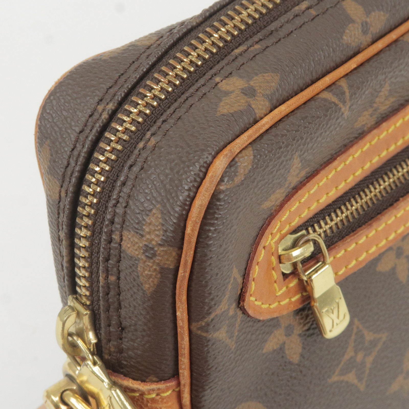 Louis Vuitton Pre-Owned 2006 pre-owned monogram Pochette Cancun