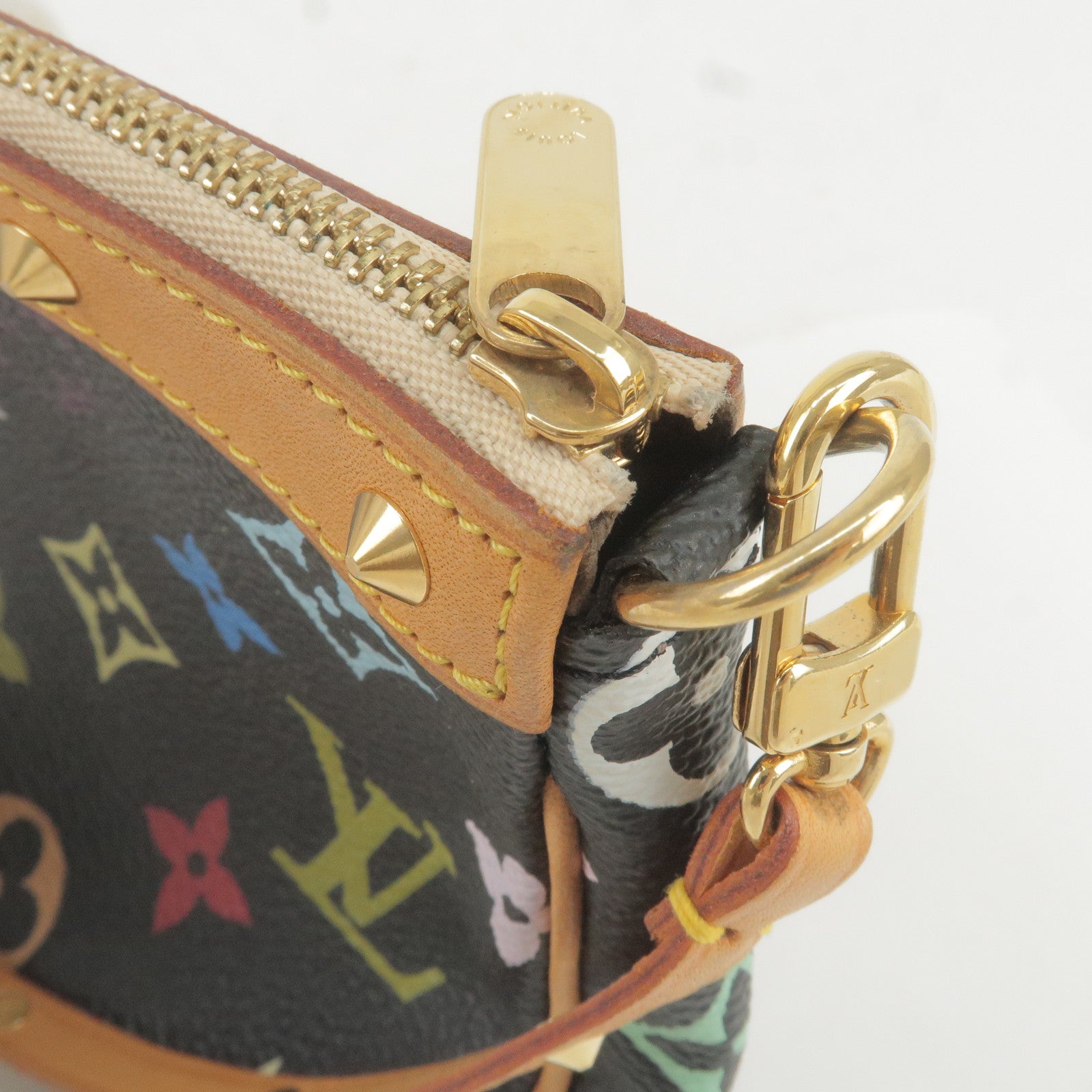 Louis Vuitton Multi Pochette Accessoires (Varied Colors)