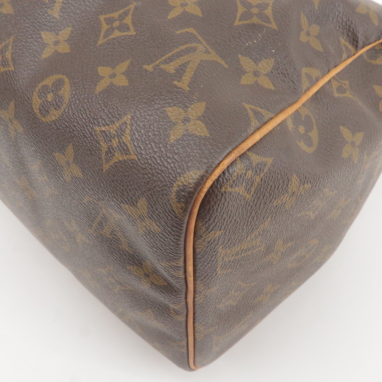 Louis Vuitton Saumur 30 Canvas Shoulder Bag (pre-owned) in Metallic