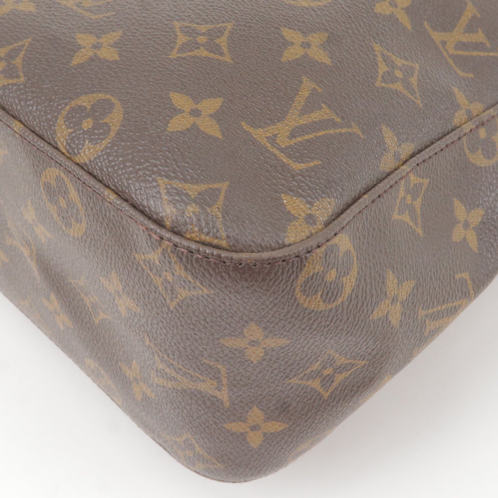 Louis Vuitton 1997 pre-owned Monogram Saumur 30 Shoulder Bag