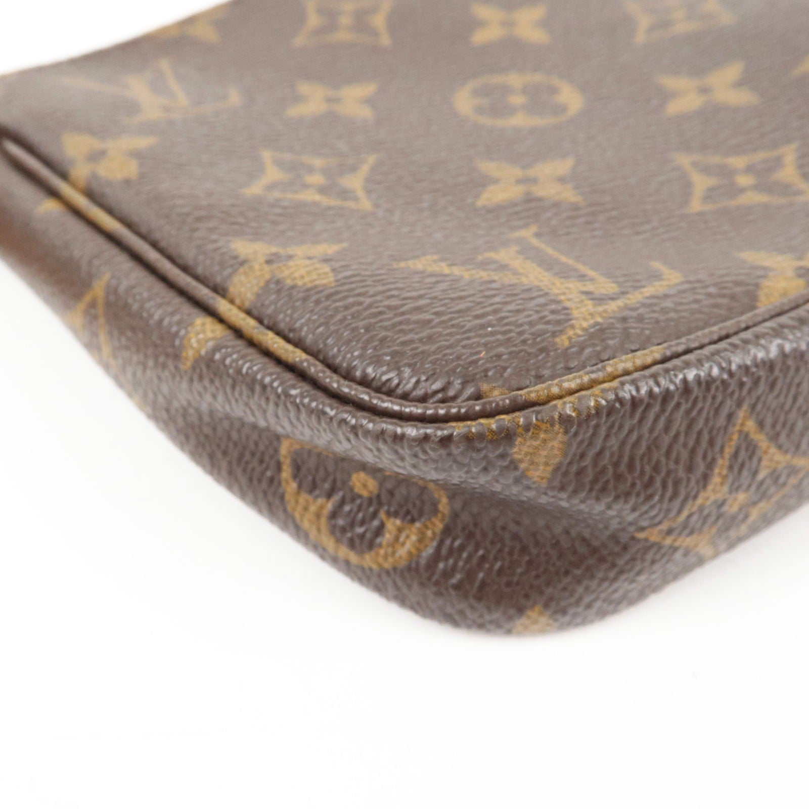 Louis Vuitton Handbag | Buy / Sell your LV Purse, Crossbody bag & Tote -  Vestiaire Collective