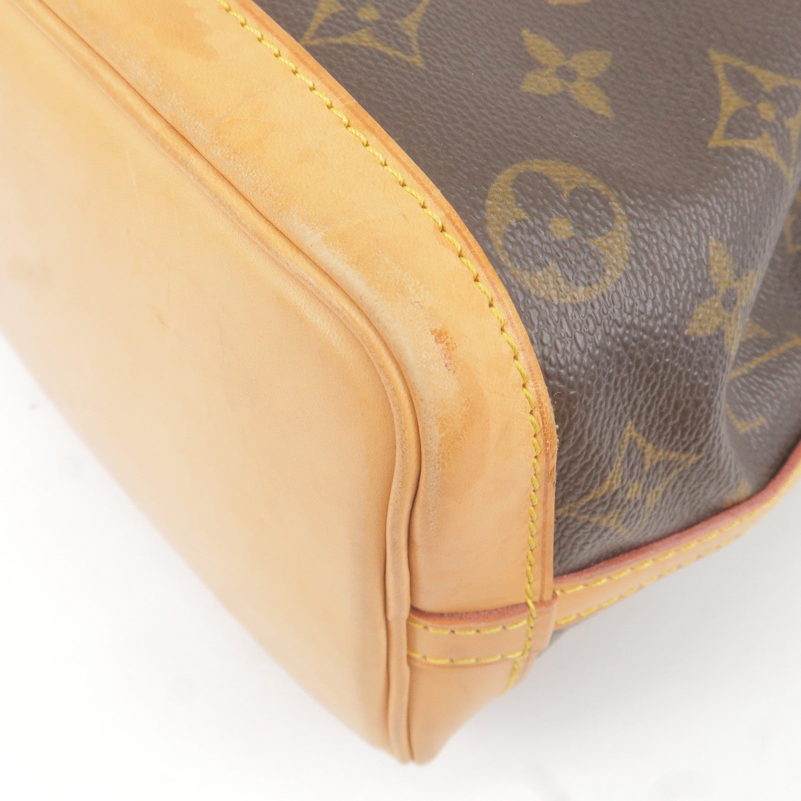 Louis Vuitton Cream Giant Monogram Zippy Wallet - Default Title | Pre-owned & Certified | used Second Hand | Unisex