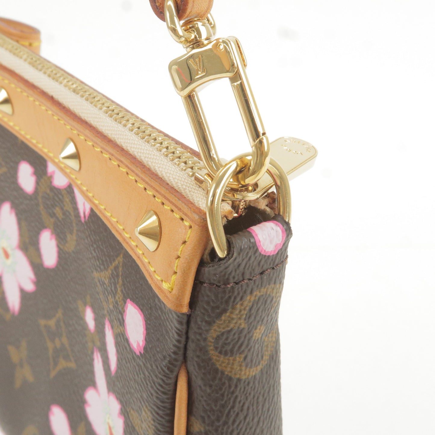 Louis-Vuitton-Monogram-Cherry-Blossom-Pochette-Accessoire-M92006