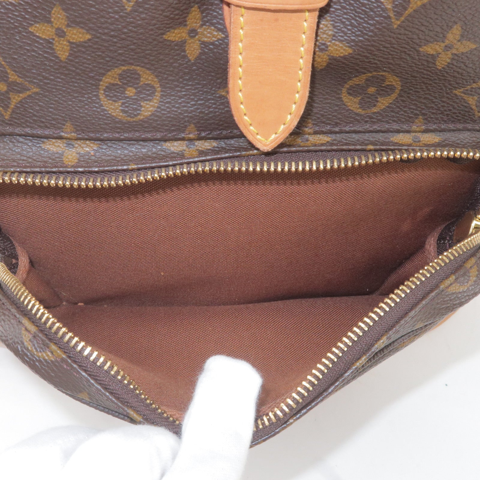 Louis Vuitton Illovo Pm Handbag (pre-owned)