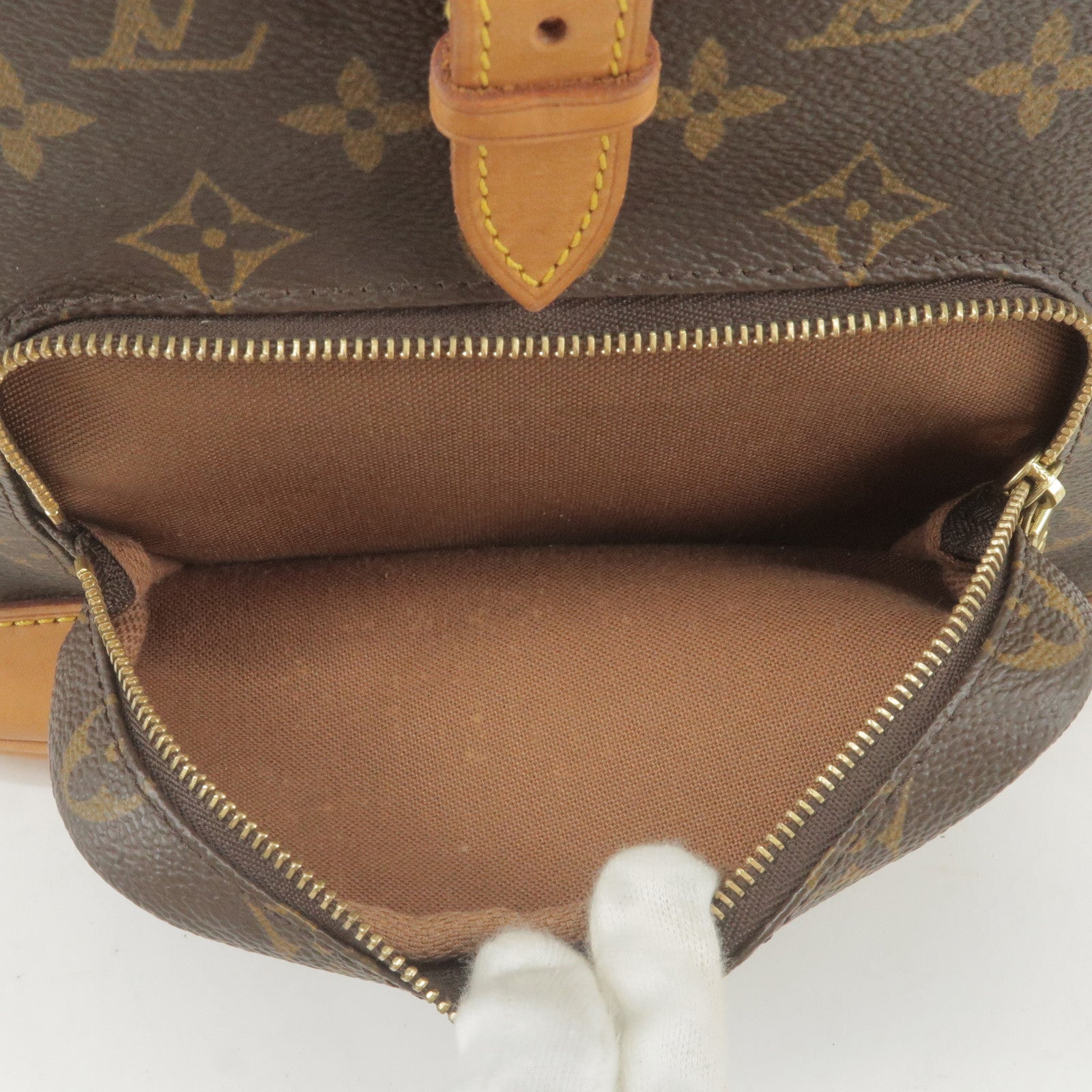 LOUIS VUITTON Sullivan Horizontal PM Monogram Vernis Cosmetic Handbag-US