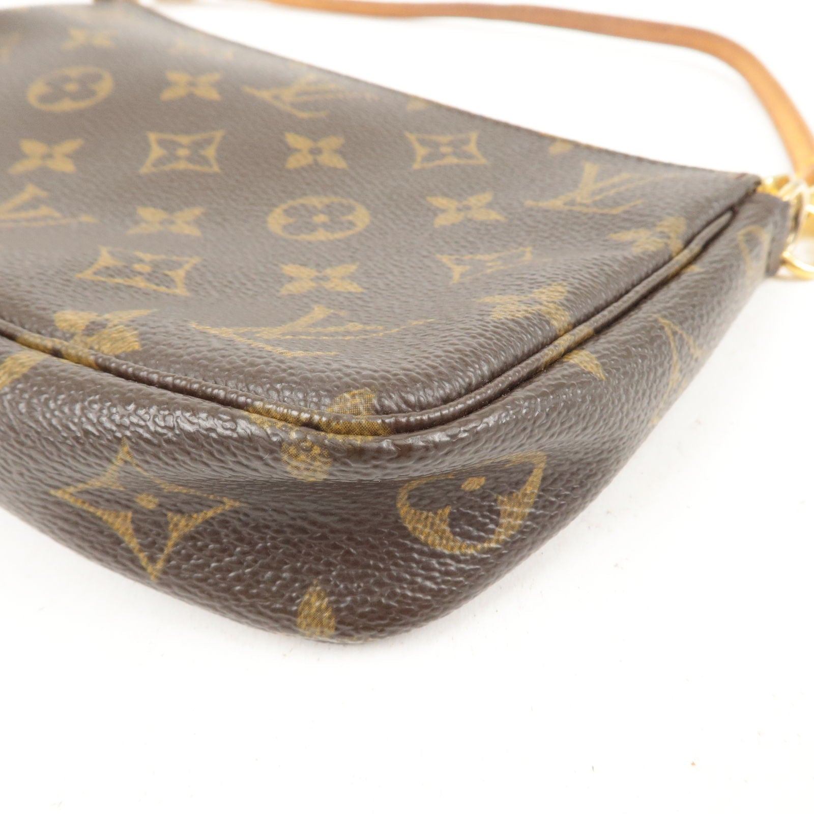 M51980 – Louis Vuitton Monogram Montaigne MM 2Way Hand Bag M41056 - Hand -  Black Leather Louis Vuitton Belt - Vuitton - Monogram - Louis - Pochette -  Bag - Accessoires