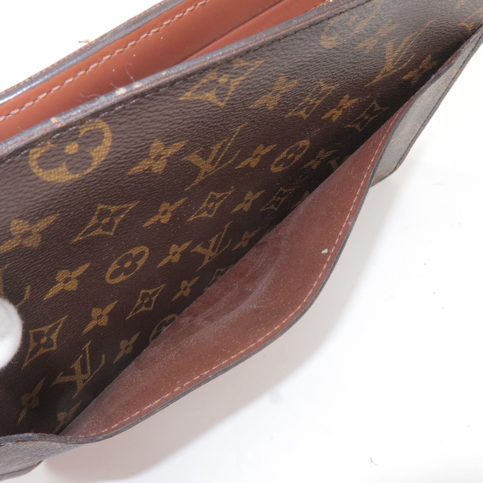 Louis Vuitton Louis Vuitton Clutch Bag – VINTAGE SELECT SHOP MAISON DE  VII（メゾンドヴィ）