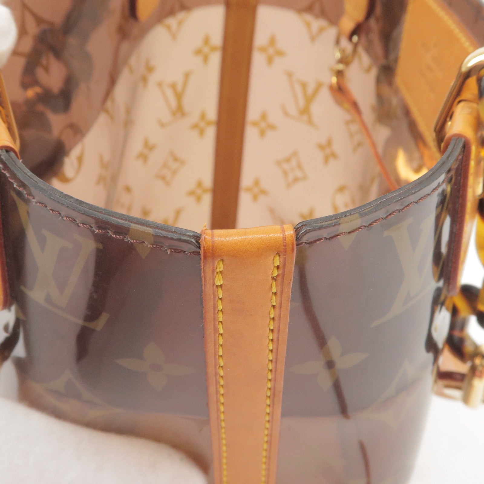  Louis Vuitton, Pre-Loved Monogram Ambre Vinyl Cabas MM, Brown :  Luxury Stores