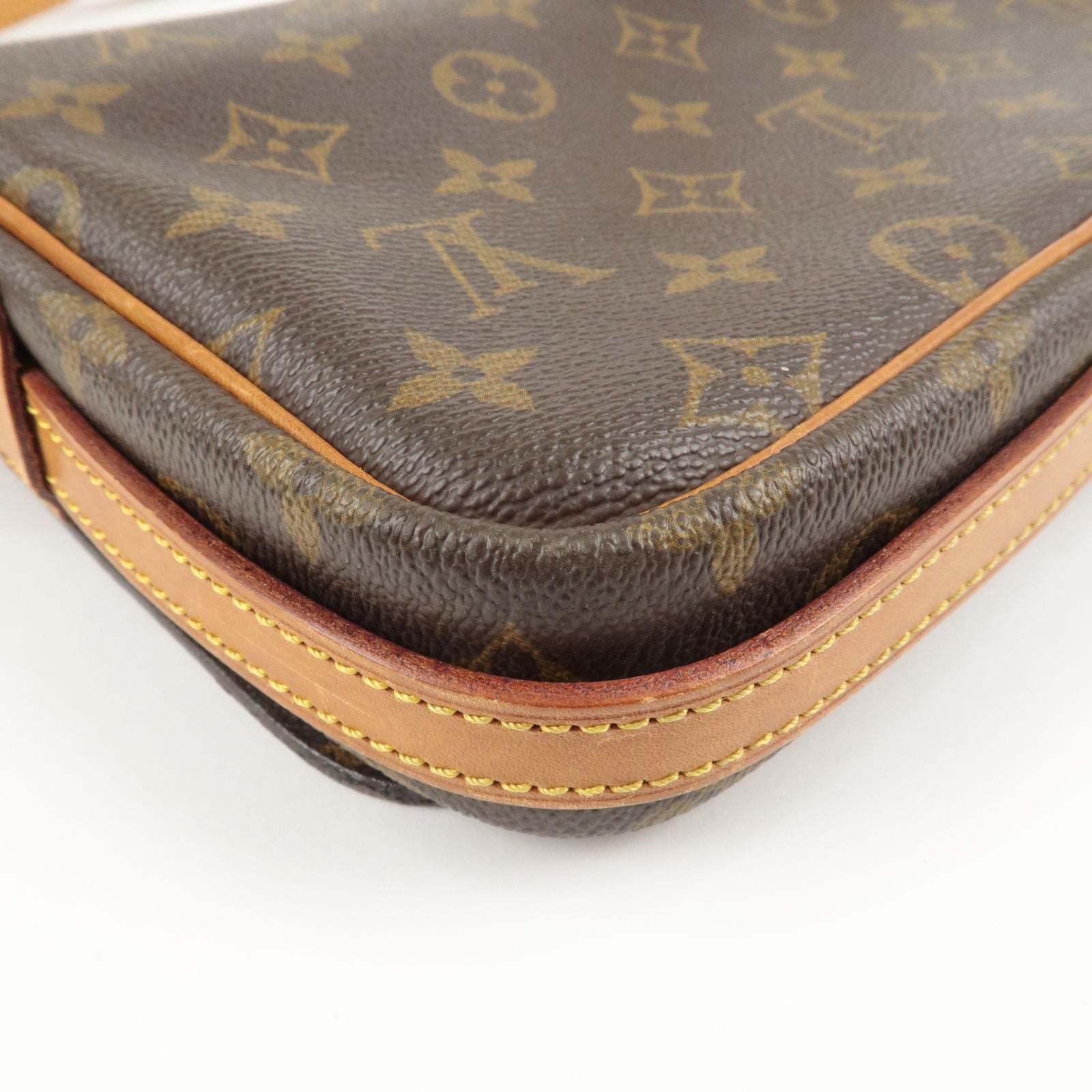 LVxNBA Brown Monogram 'Nil' Messenger Bag