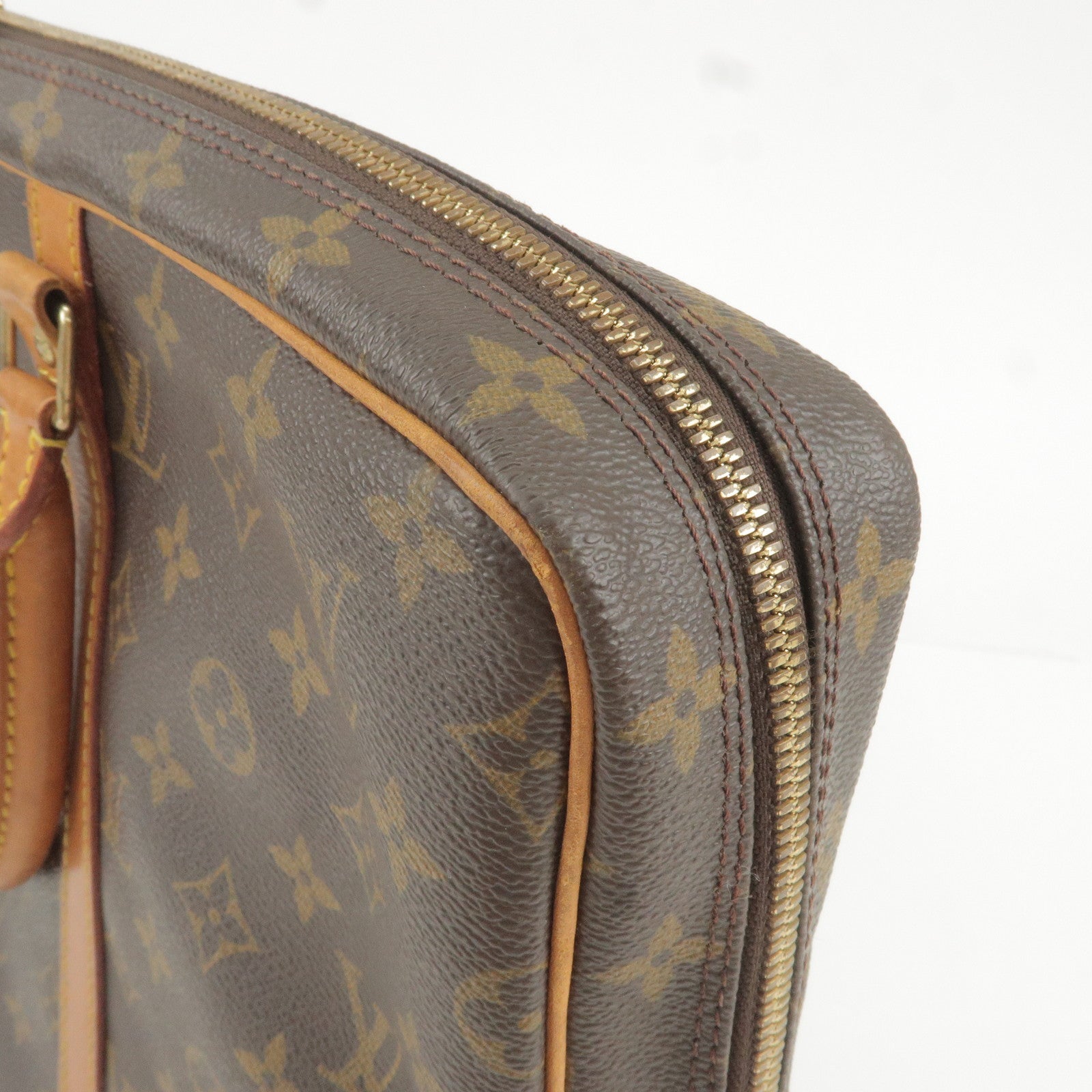 TAX FREE SHOPPING! Louis Vuitton Porte-Document Voyage PM