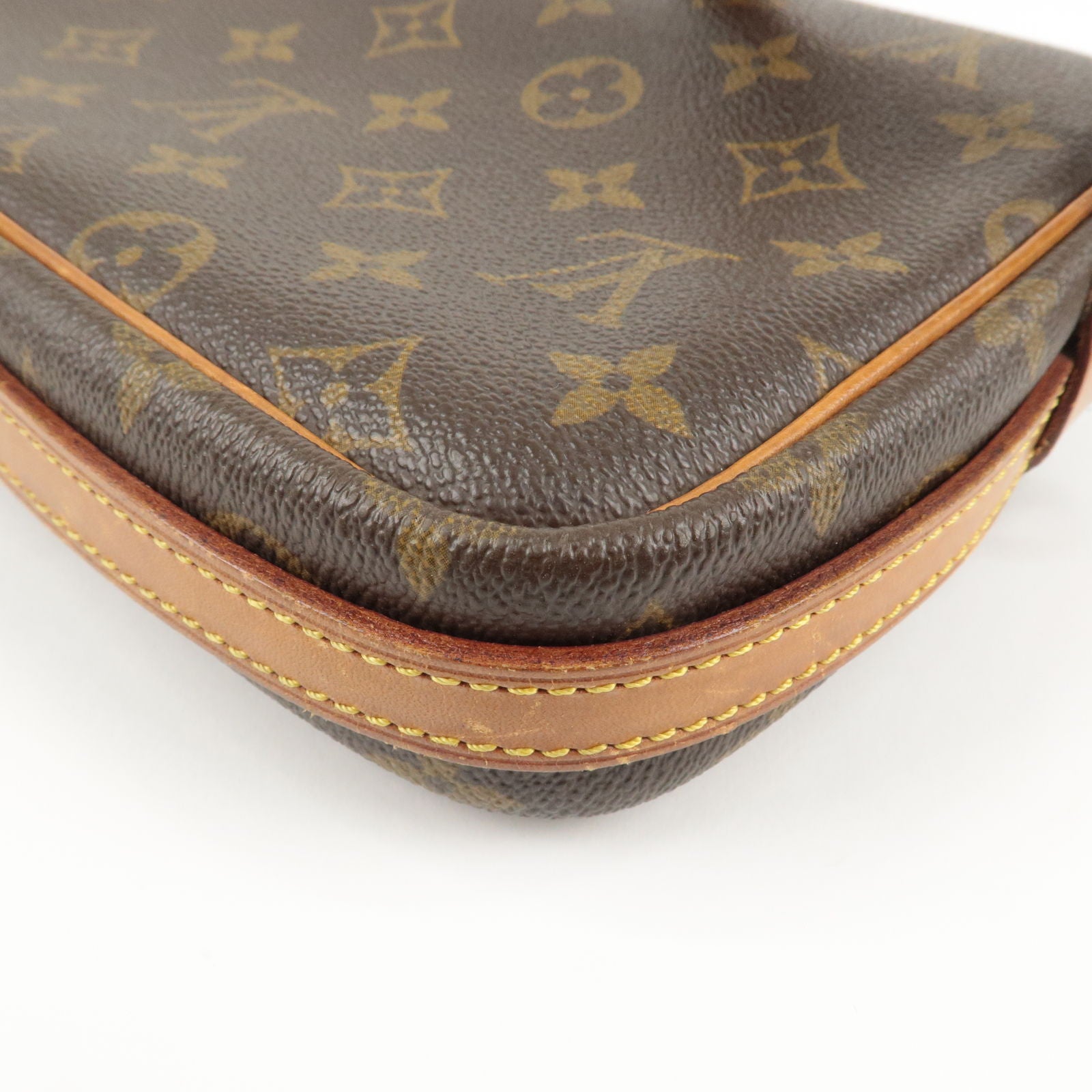 Louis Vuitton Favorite Monogram Canvas Cross Body Bag - Ideal Luxury