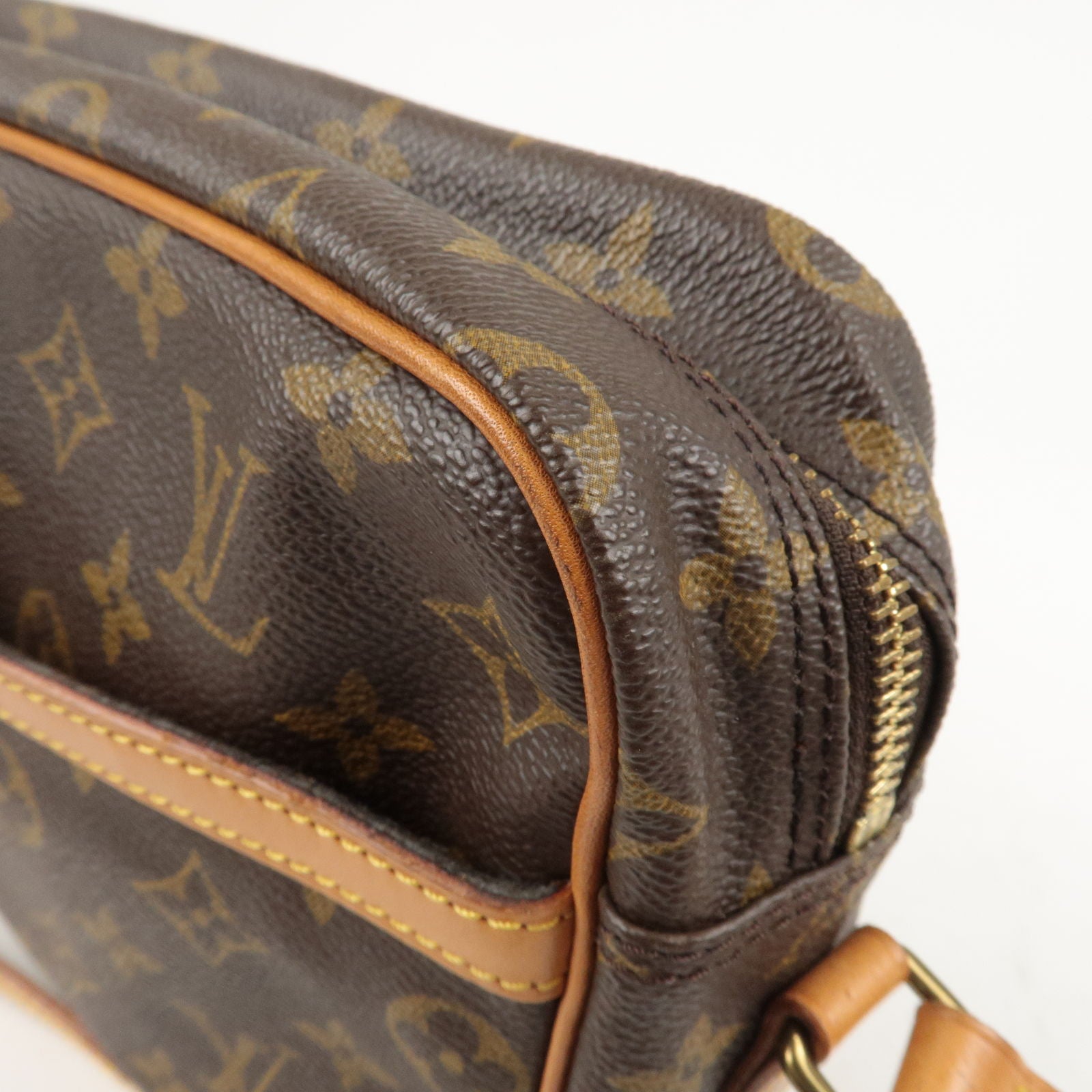 Sold at Auction: LOUIS VUITTON MONOGRAM SHADOW DISCOVERY POCHETTE