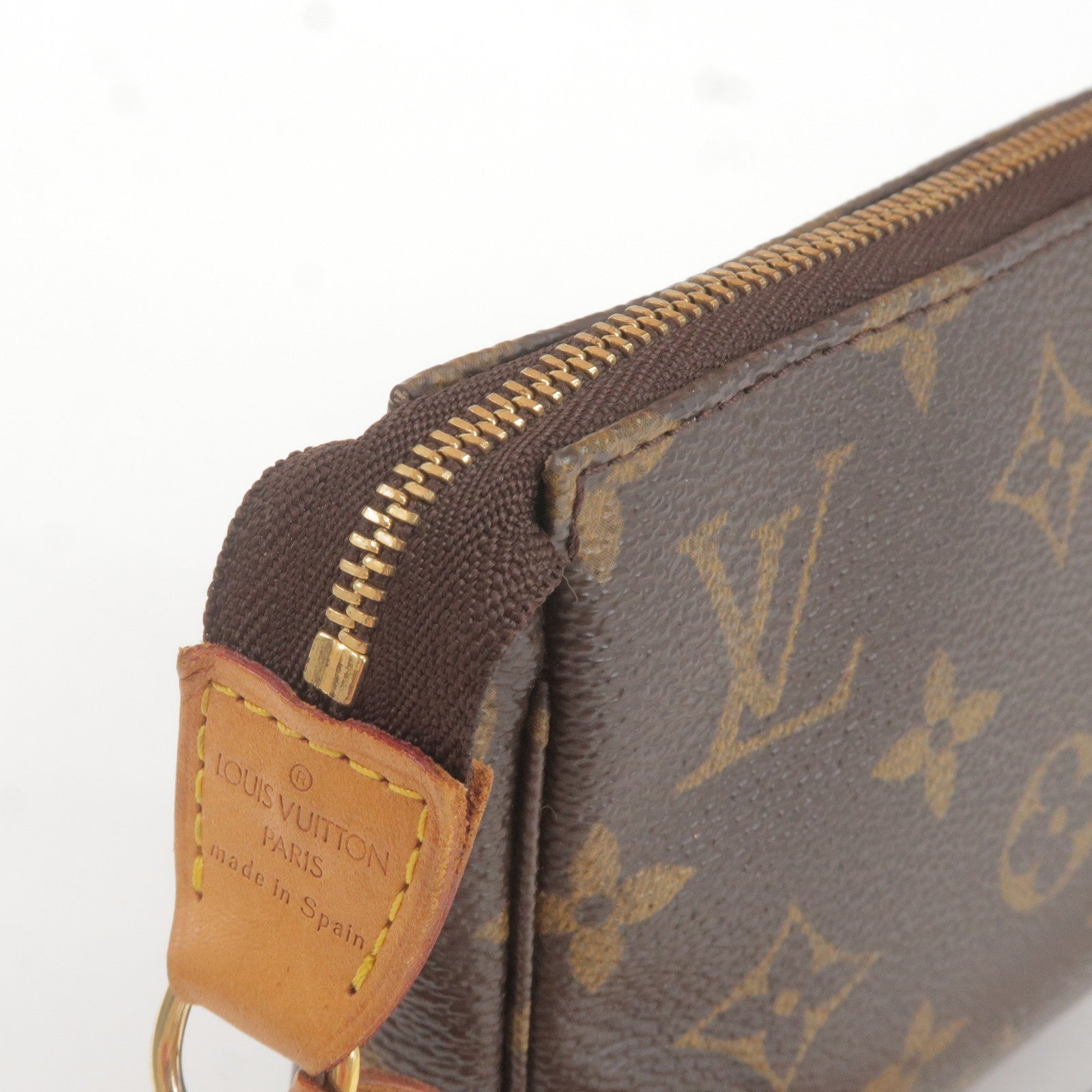 Genuine LOUIS VUITTON Monogram Cosmetic Make Up Bag Pochette Spain