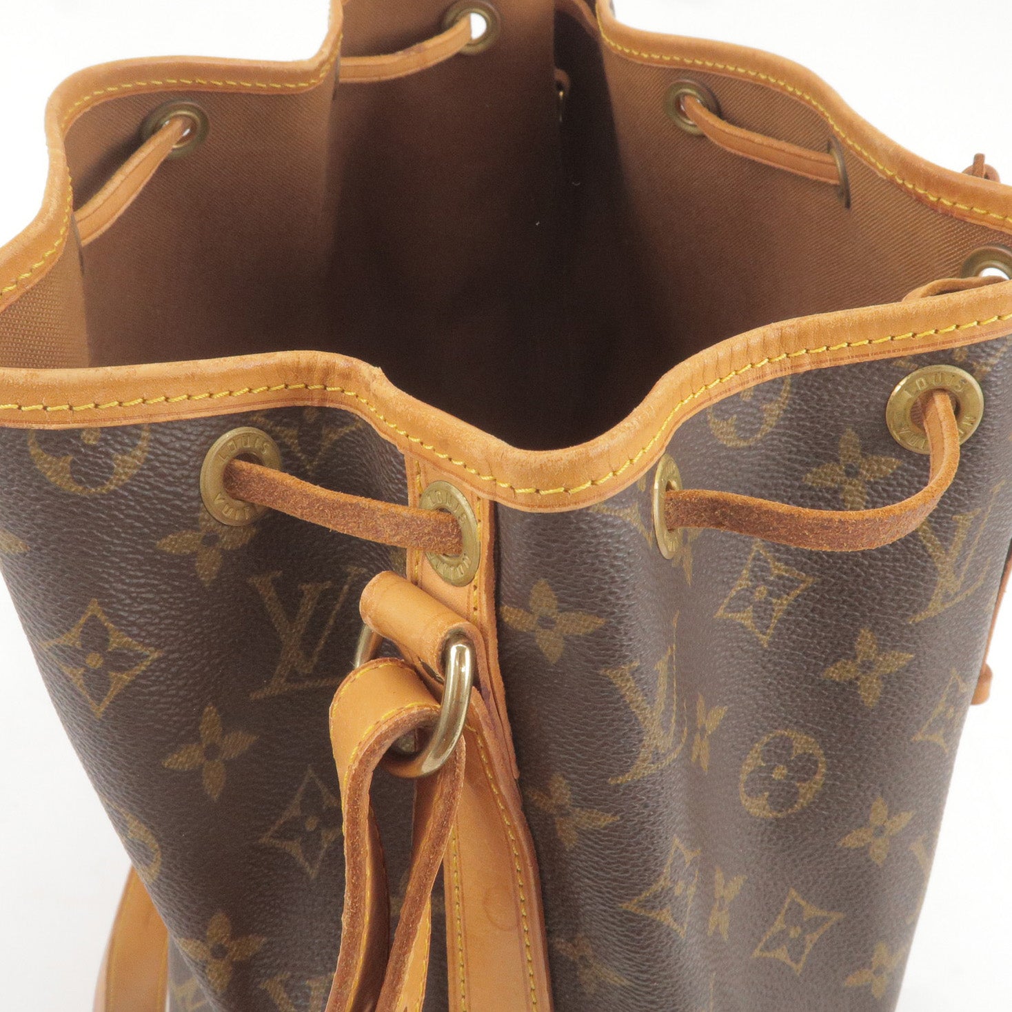 Louis Vuitton 2006 Pre-owned Danube Crossbody Shoulder Bag