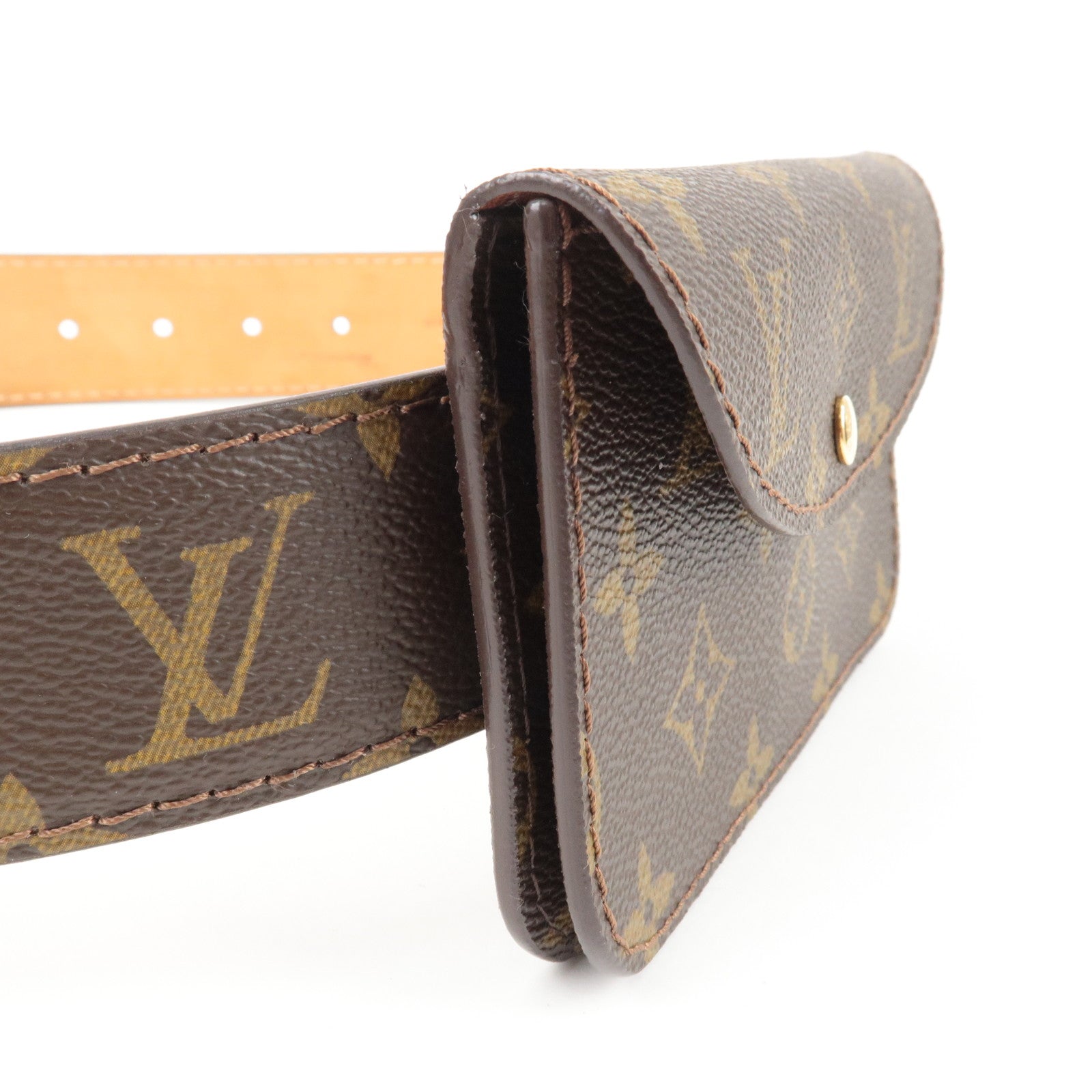 Vuitton - Saint - Sac à main Louis Vuitton Trouville en toile monogram et  cuir naturel - Bag - M6933 – LOUIS VUITTON Monogram Confidential Bandeau  Black - Tulle - Belt - Pochette - Louis - Monogram - 80/32