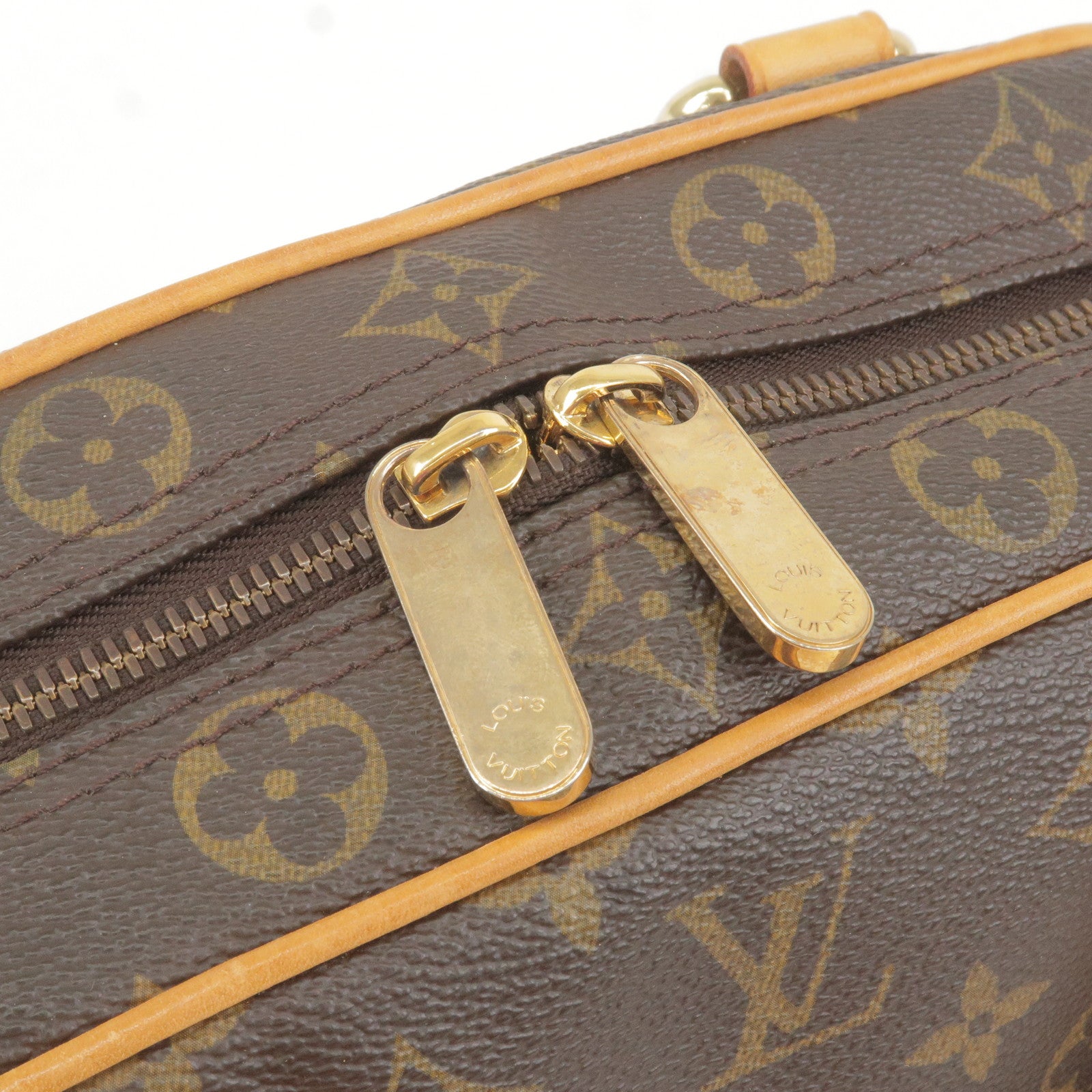 Louis Vuitton Manhattan PM M40026 Monogram Canvas Handbag Brown Gold