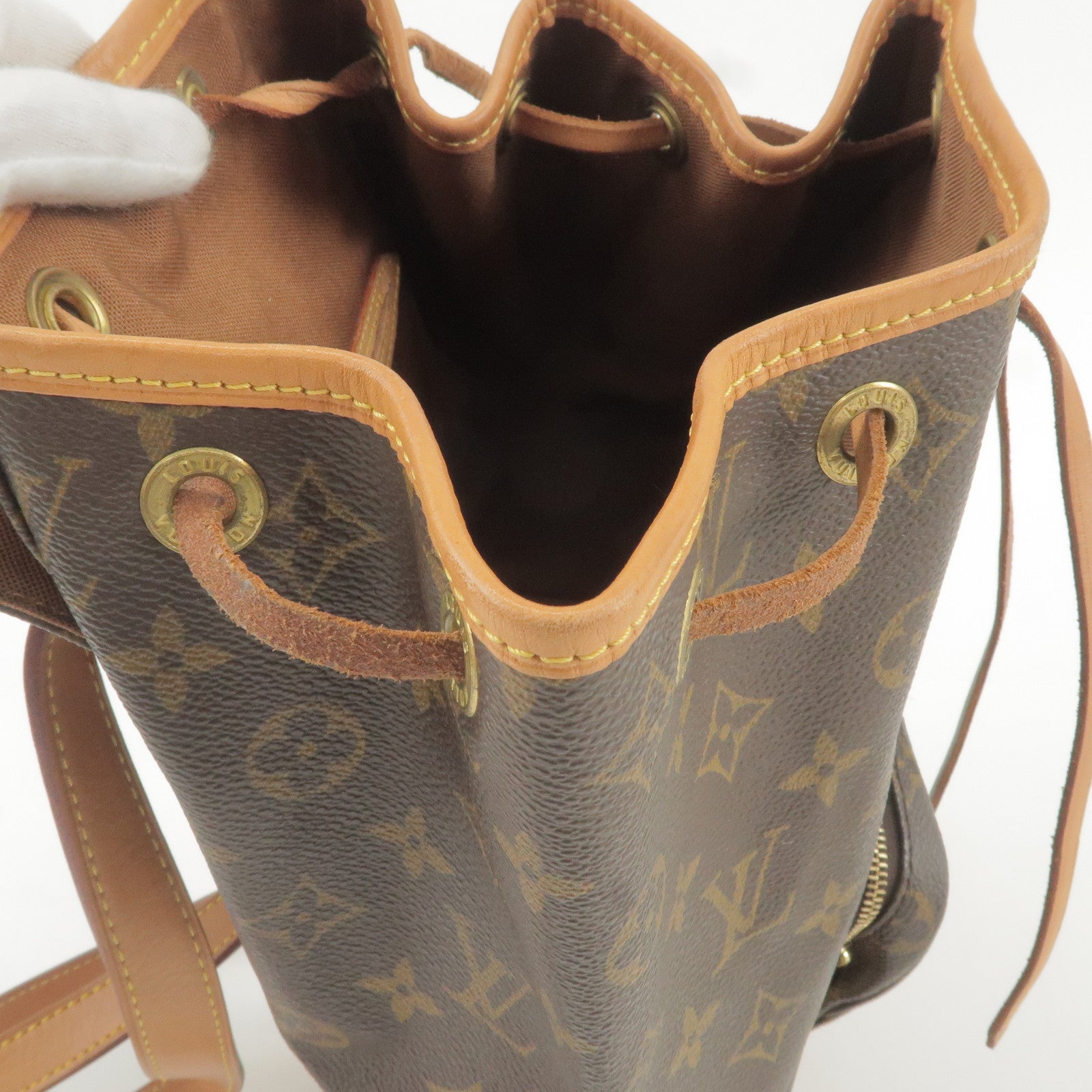 Authenticated Used Louis Vuitton Monogram Montsouris MM M51136 Bag