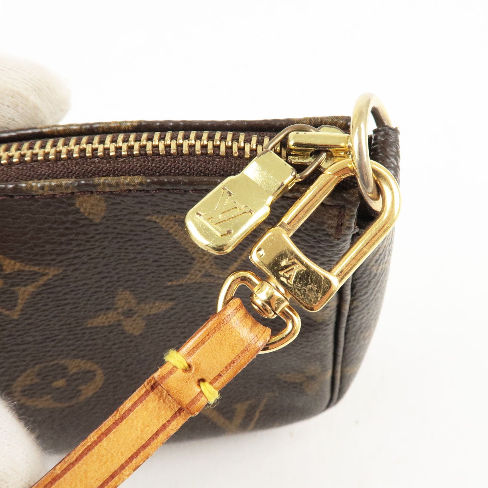 New Louis Vuitton Montaigne MM handbag strap in brown monogram