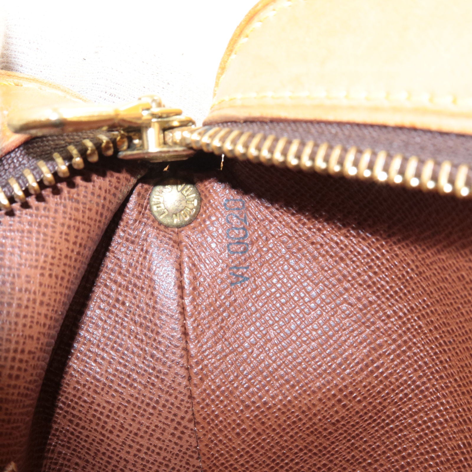 Authentic Louis Vuitton Vintage Drouot Bag With Shoulder -  Finland